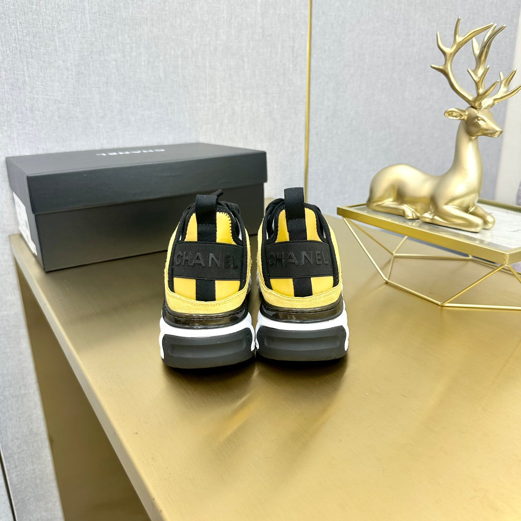 CC 26s Low-Top Chunky Sneakers Yellow Suede Mesh Textile 980822
