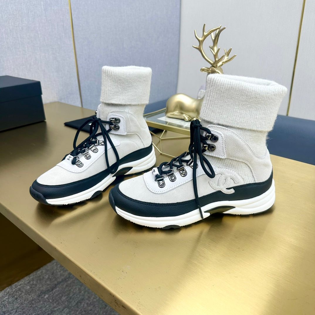 CC 26s Sock Anchor Sneakers White Black Suede 146071