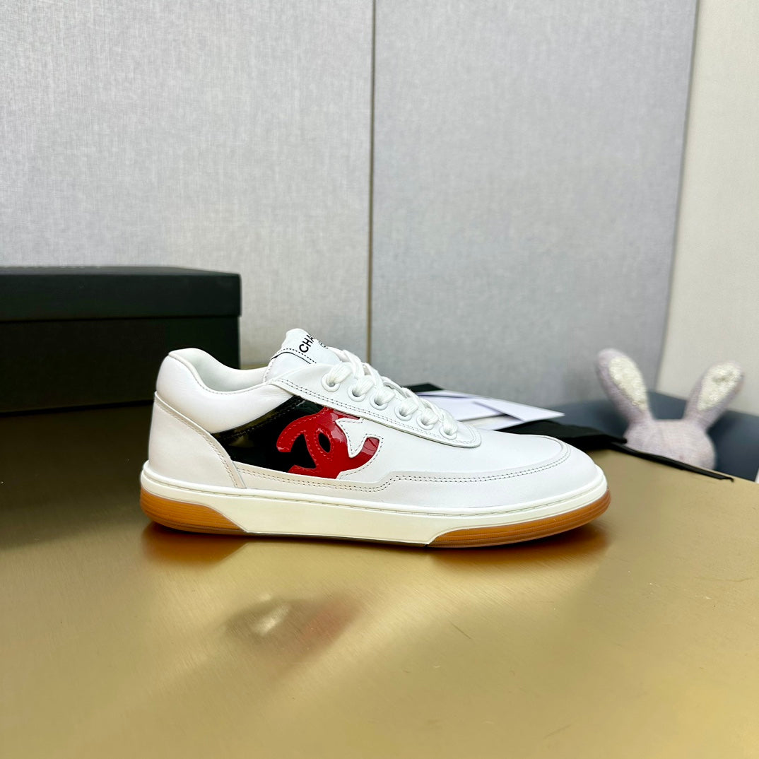 CC 2024 Interlocking Logo Sneakers White Red Cowhide 980924