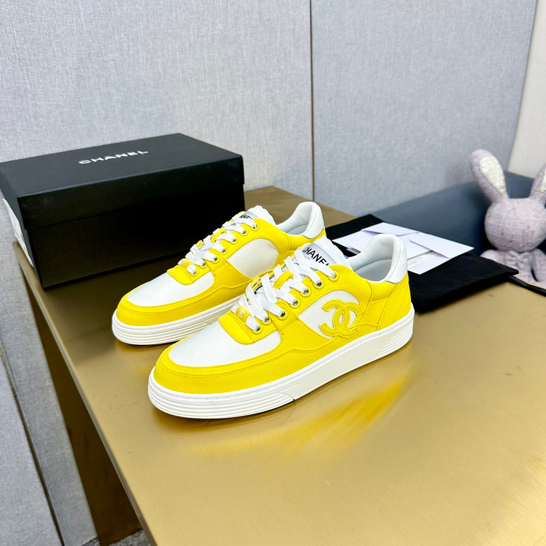 CC 24C Cruise Sneakers Bright Yellow Suede 980926