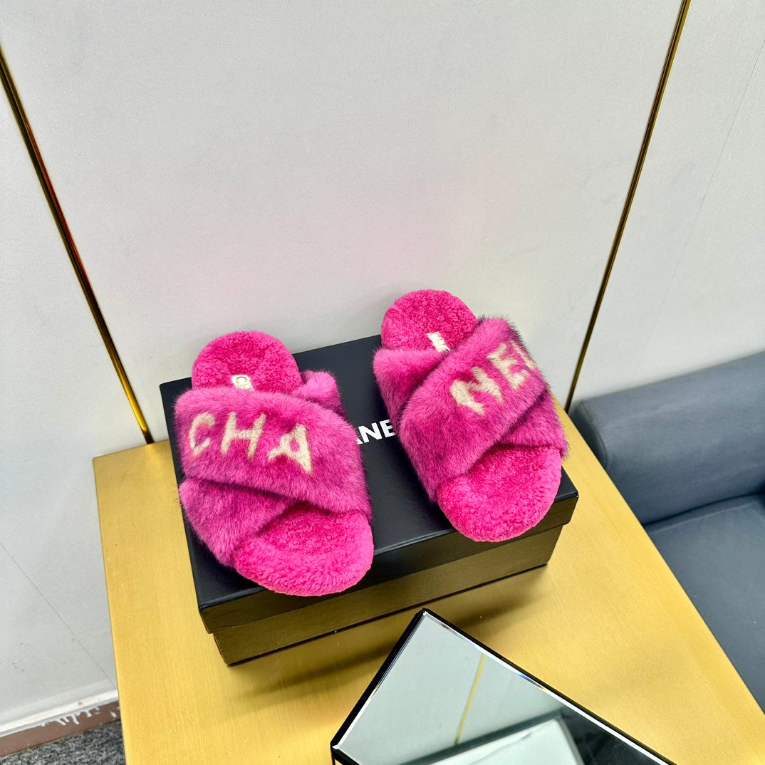 CC 26s Crisscross Sandals Pink White Shearling 139994