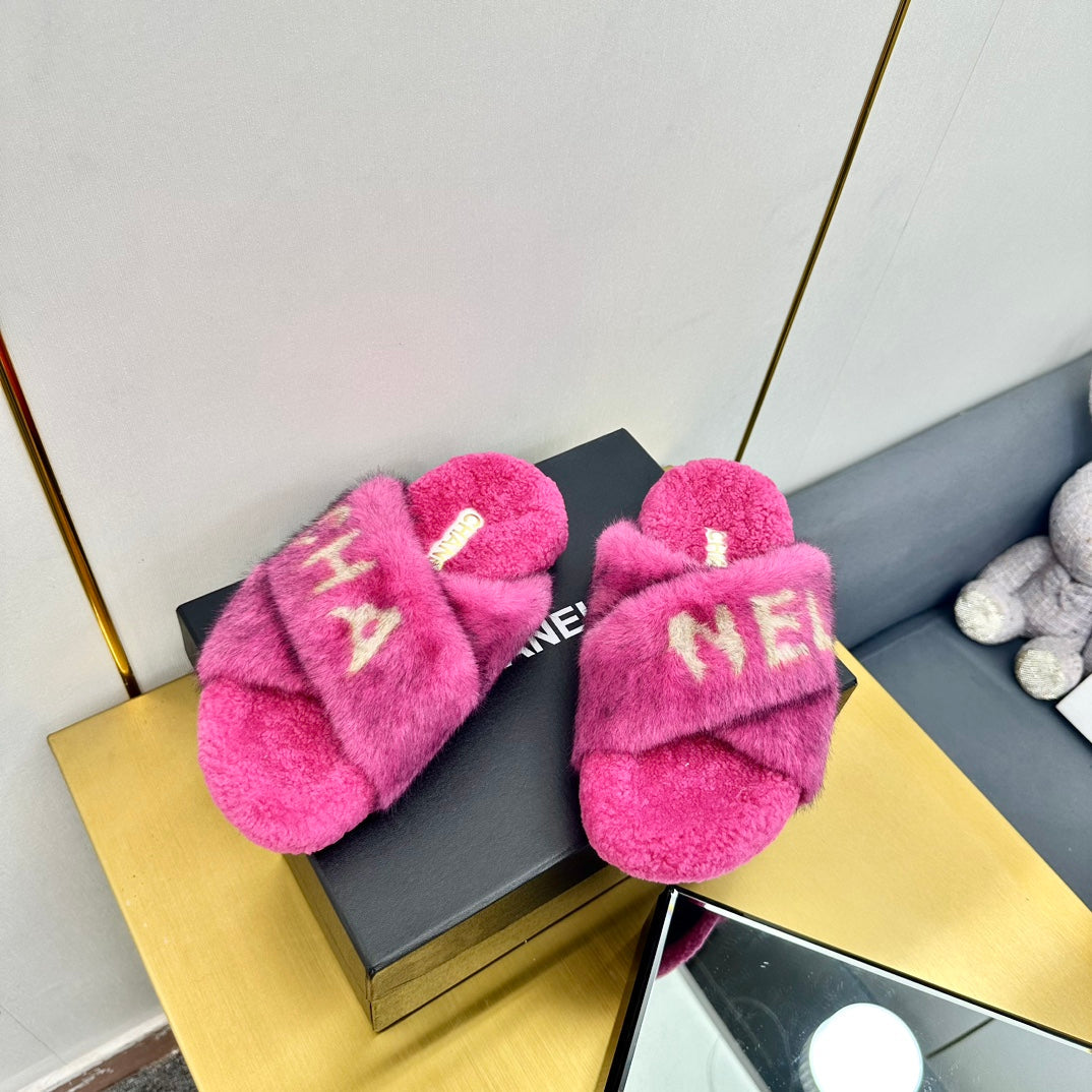 CC 26s Crisscross Sandals Pink White Shearling 139994