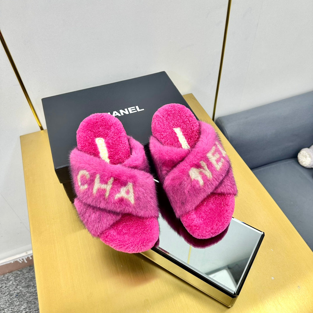 CC 26s Crisscross Sandals Pink White Shearling 139994