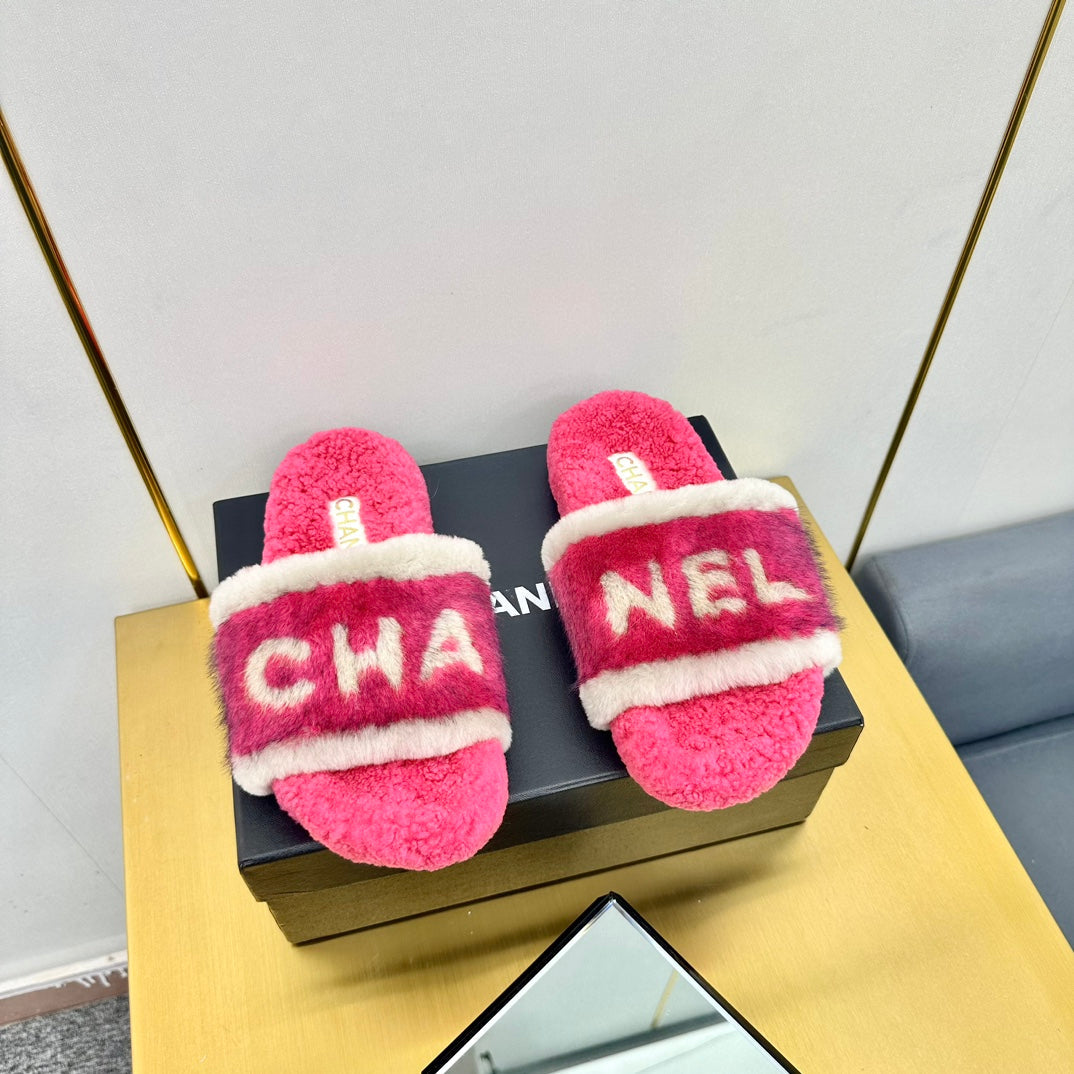 CC 26s Sandals Pink White Shearling 139998