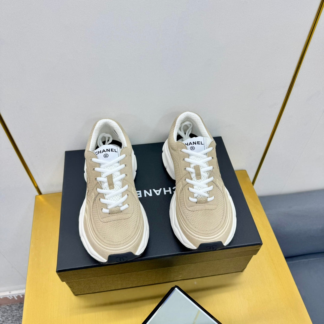 CC Logo Sneakers Beige Suede Fabric 927345