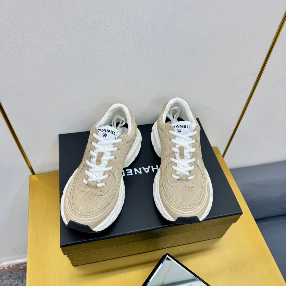 CC Logo Sneakers Beige Suede Fabric 927345