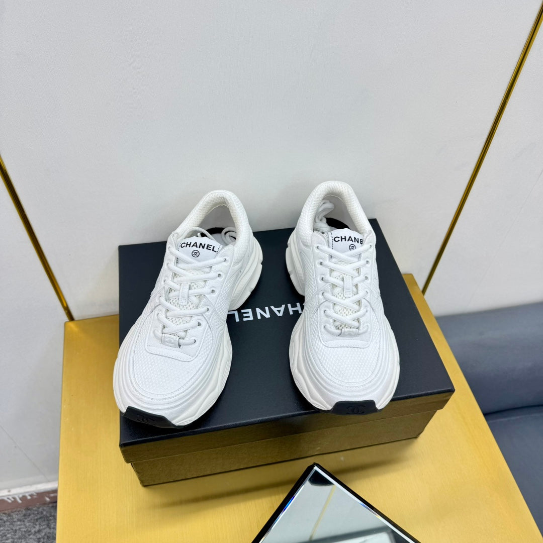 CC Logo Sneakers White Suede Fabric 927346