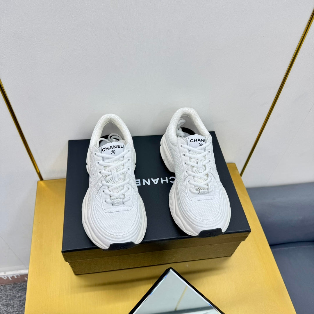CC Logo Sneakers White Suede Fabric 927346