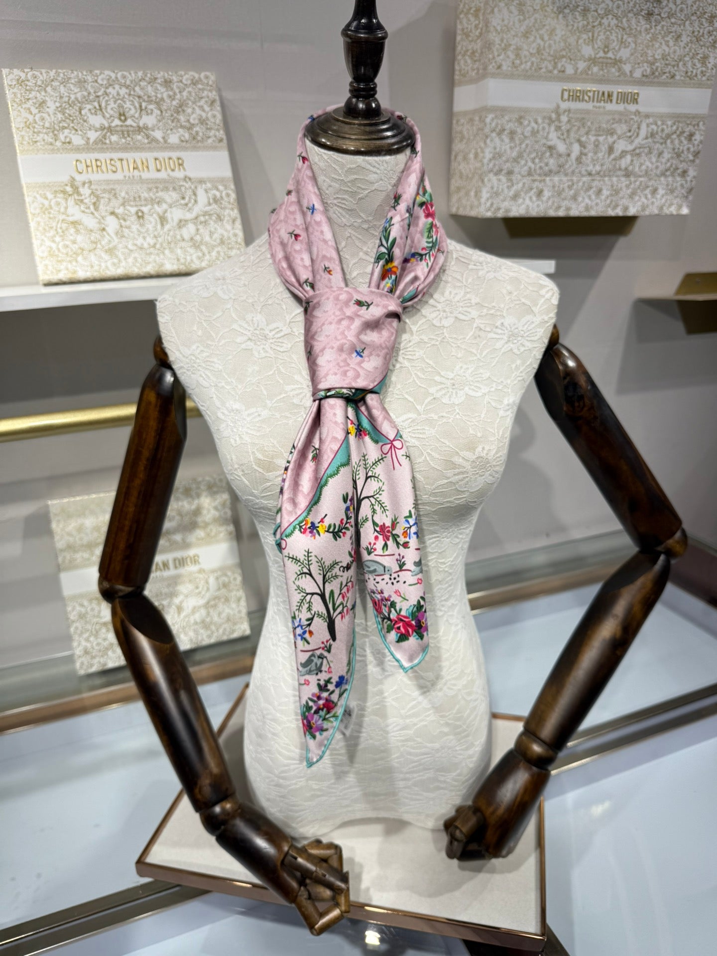CD Dioramour Revolution Flowers 90 Scarf Light Pink Colorful Silk Twill
