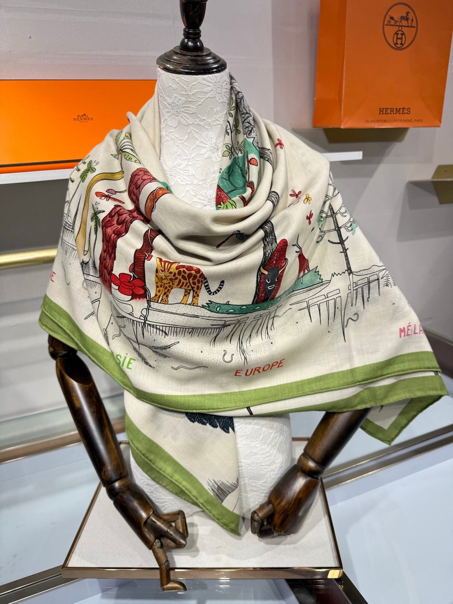 HM 26s Scarf 140 In Cashmere And Silk 216599