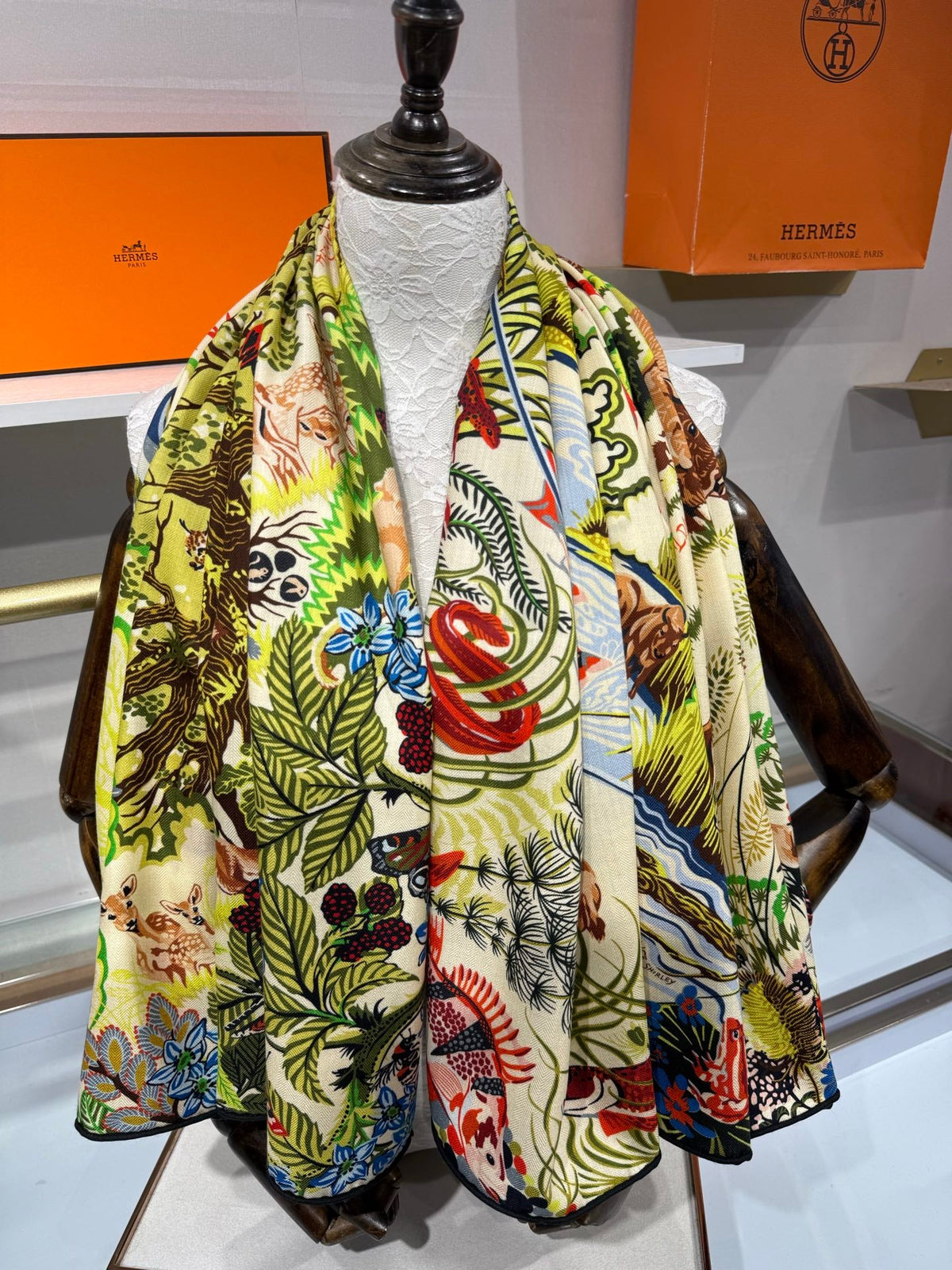 HM 26s Scarf 140 In Cashmere And Silk 217522