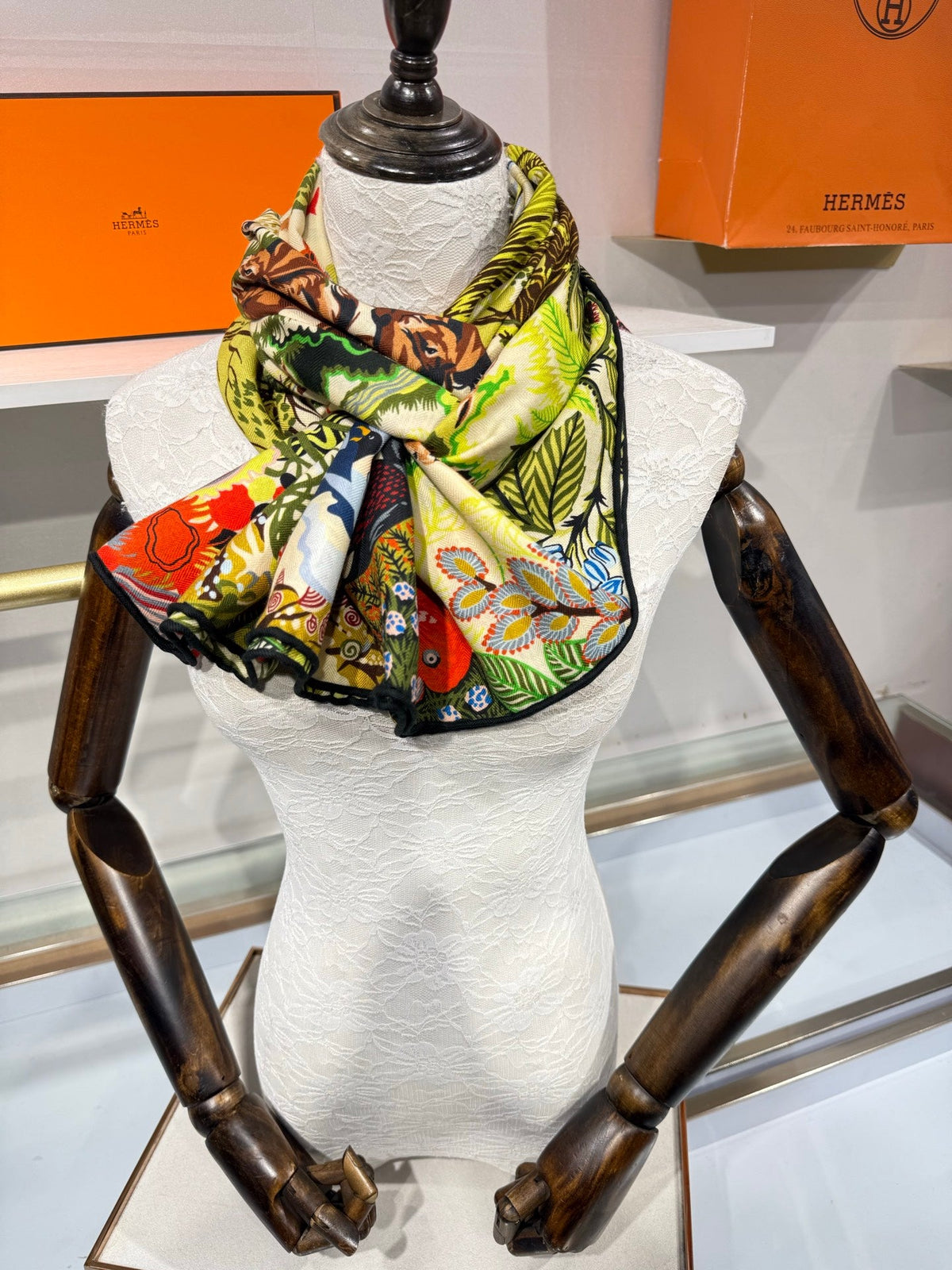 HM 26s Scarf 140 In Cashmere And Silk 217522