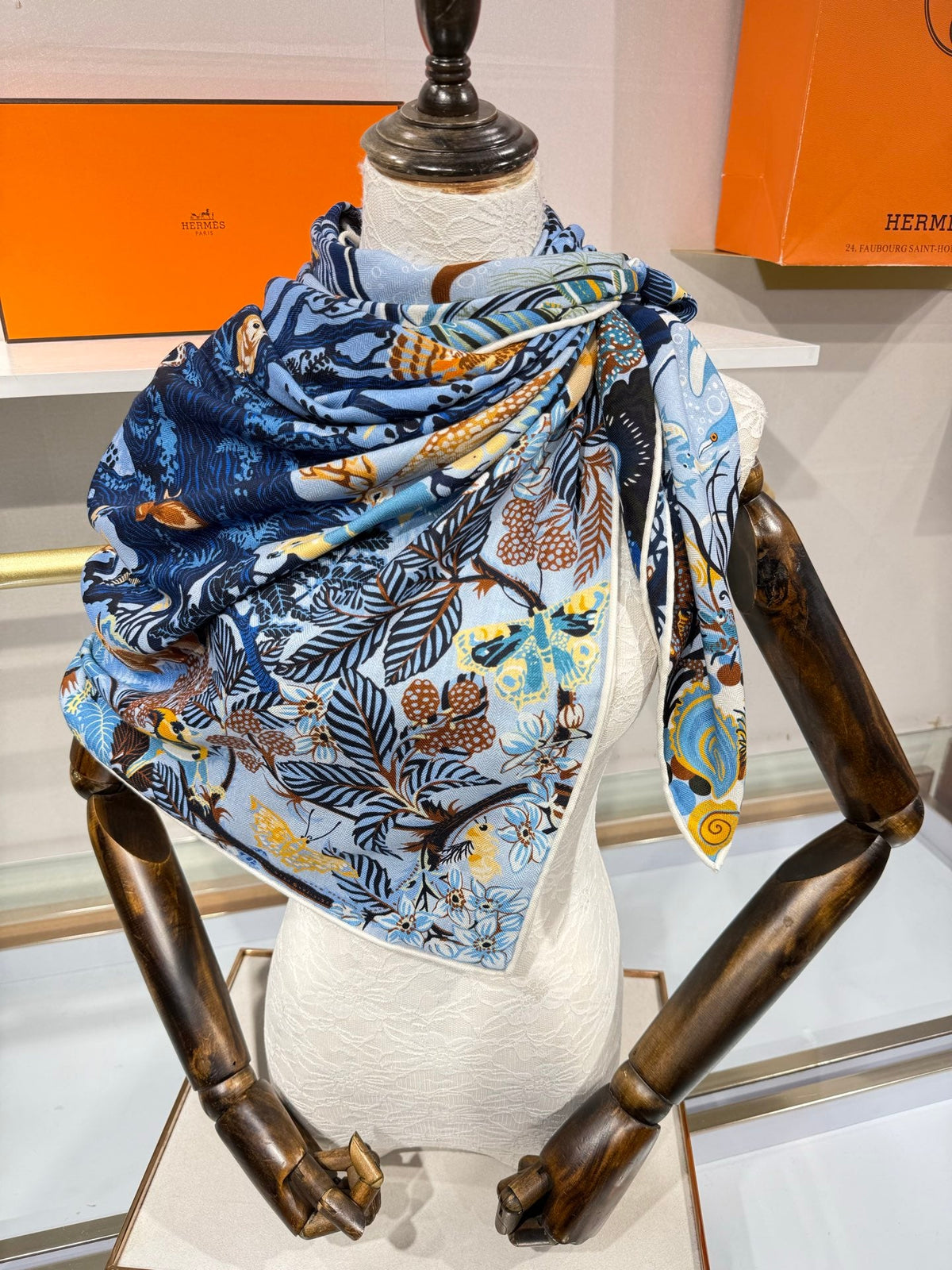 HM 26s Scarf 140 In Cashmere And Silk 217526