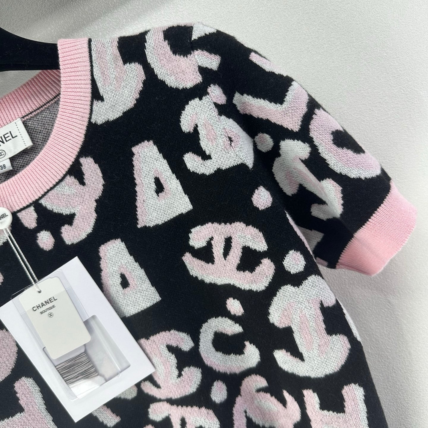 CC Short-Sleeved Knit Top Black Pink Wool Nylon 345986