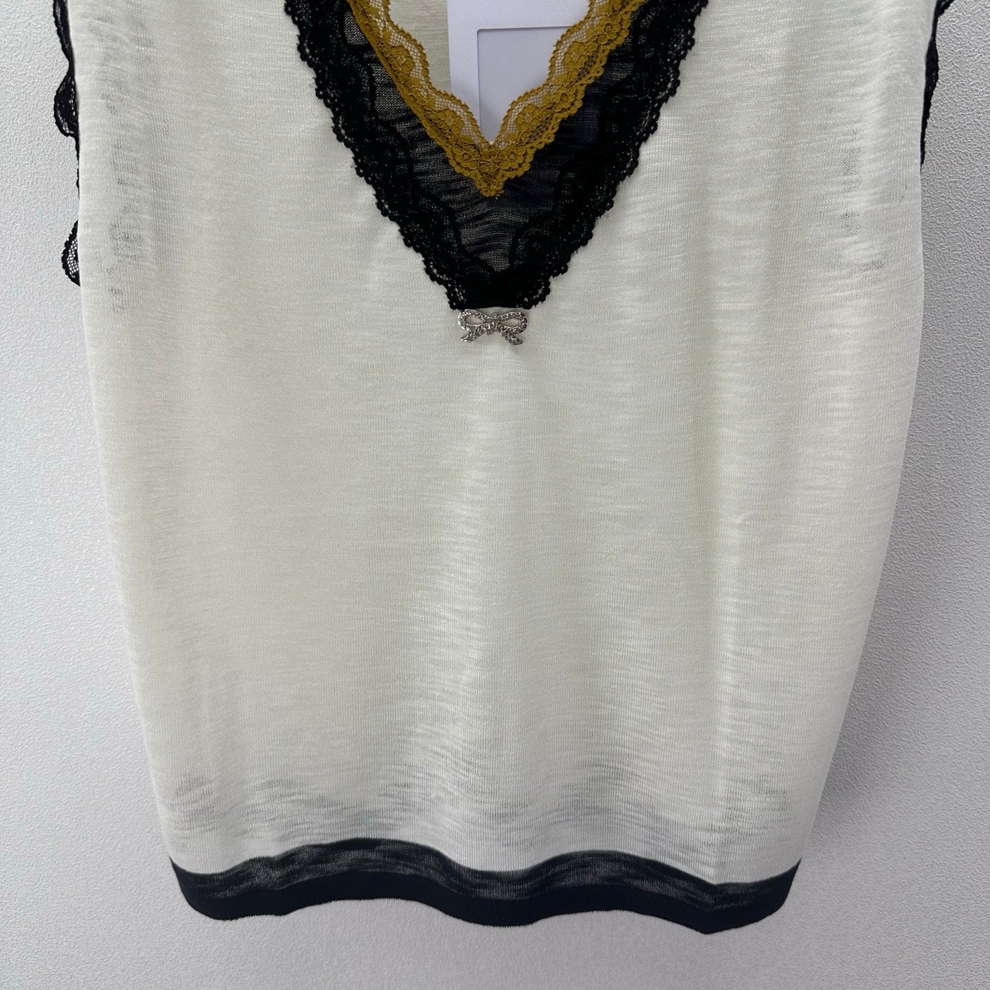 CC 26s V-neck Vest Cream Wool Acrylic Nylon 395467