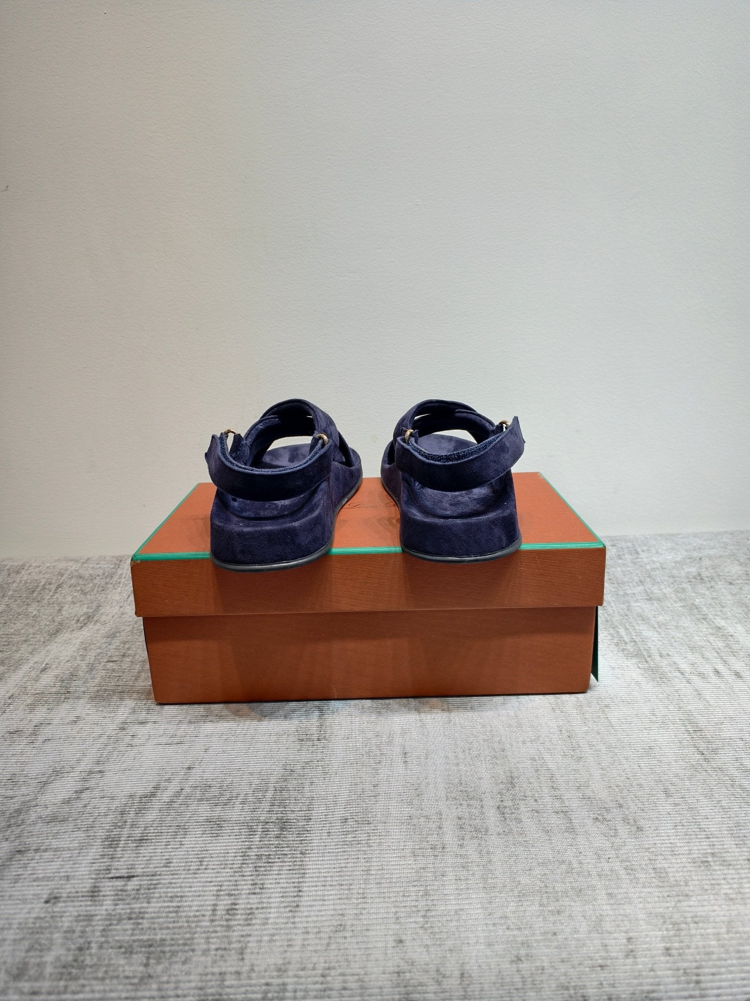 LP 26s Hector Sandal Dark Blue Suede 864860