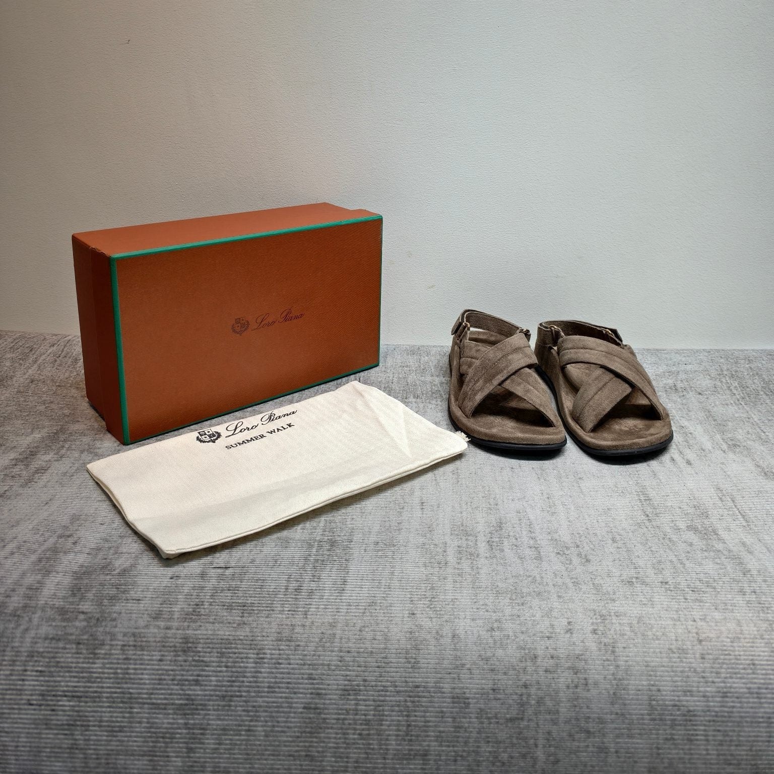 LP 26s Hector Sandal Taupe Suede 864862