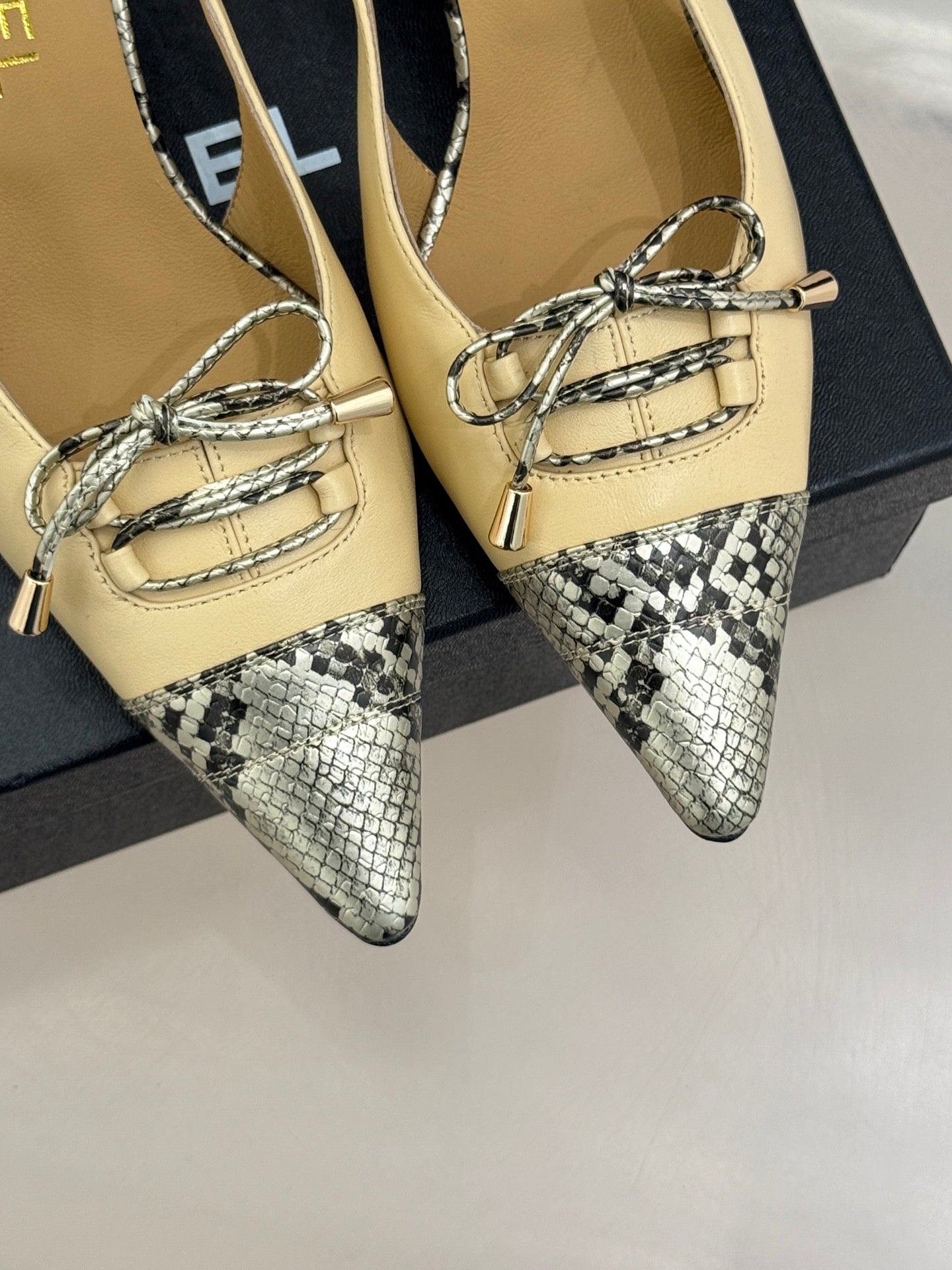 CC 25C Bowknot Slingback Sandal 60mm Beige Sheepskin Mix Python Pattern 265653