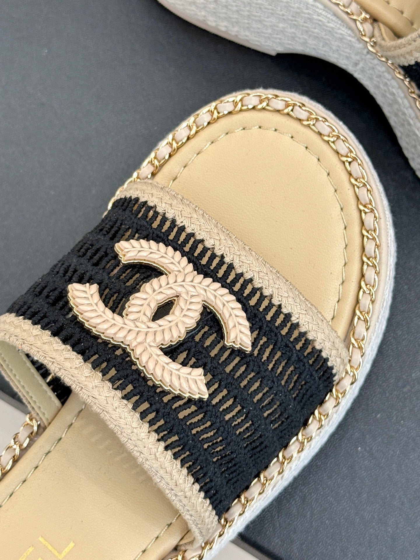 CC Mesh Hollow Chain Double C Thick-Soled Slippers 70mm Beige Black 265650