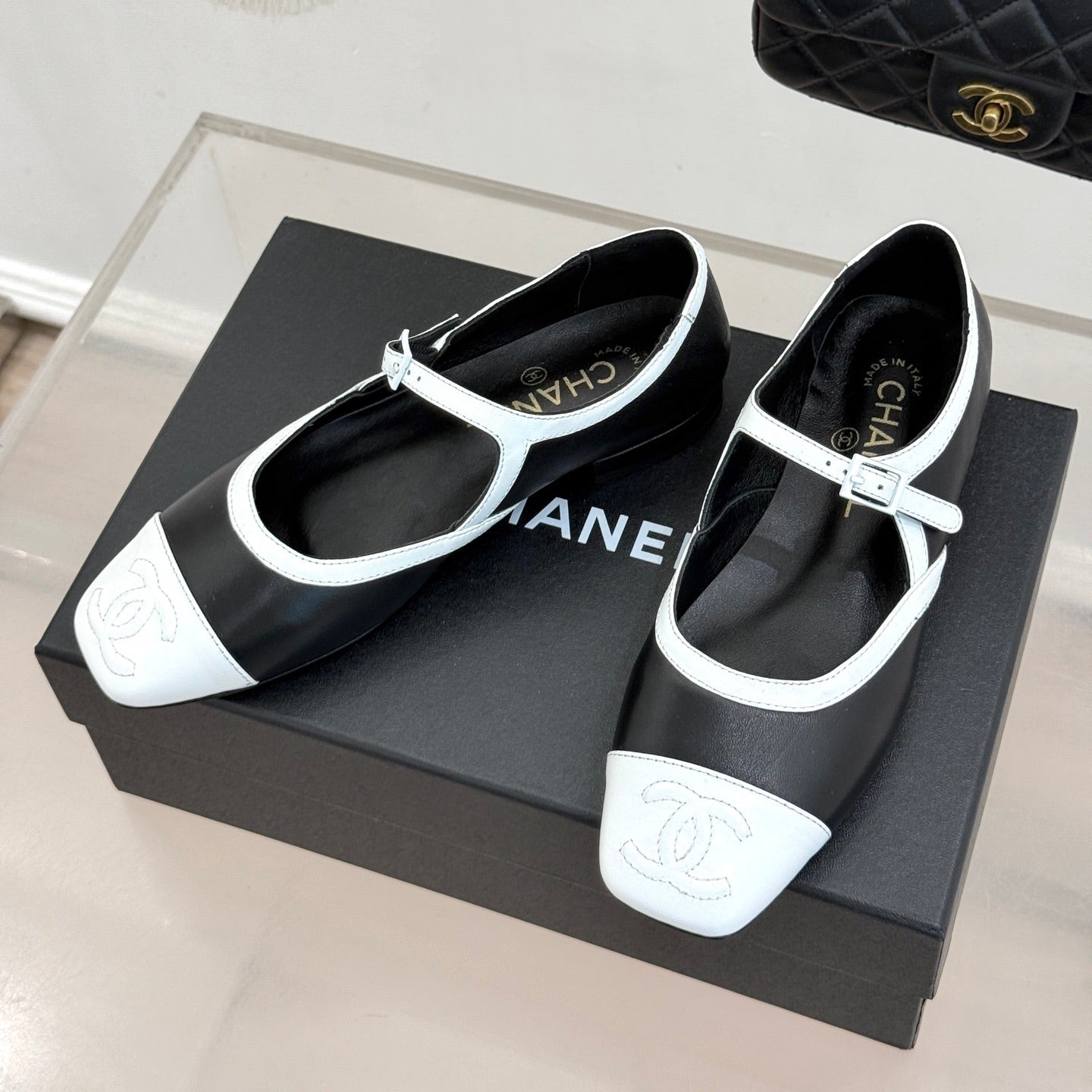 CC 26s Square-Toe Mary Jane Shoes Black White Leather 920421