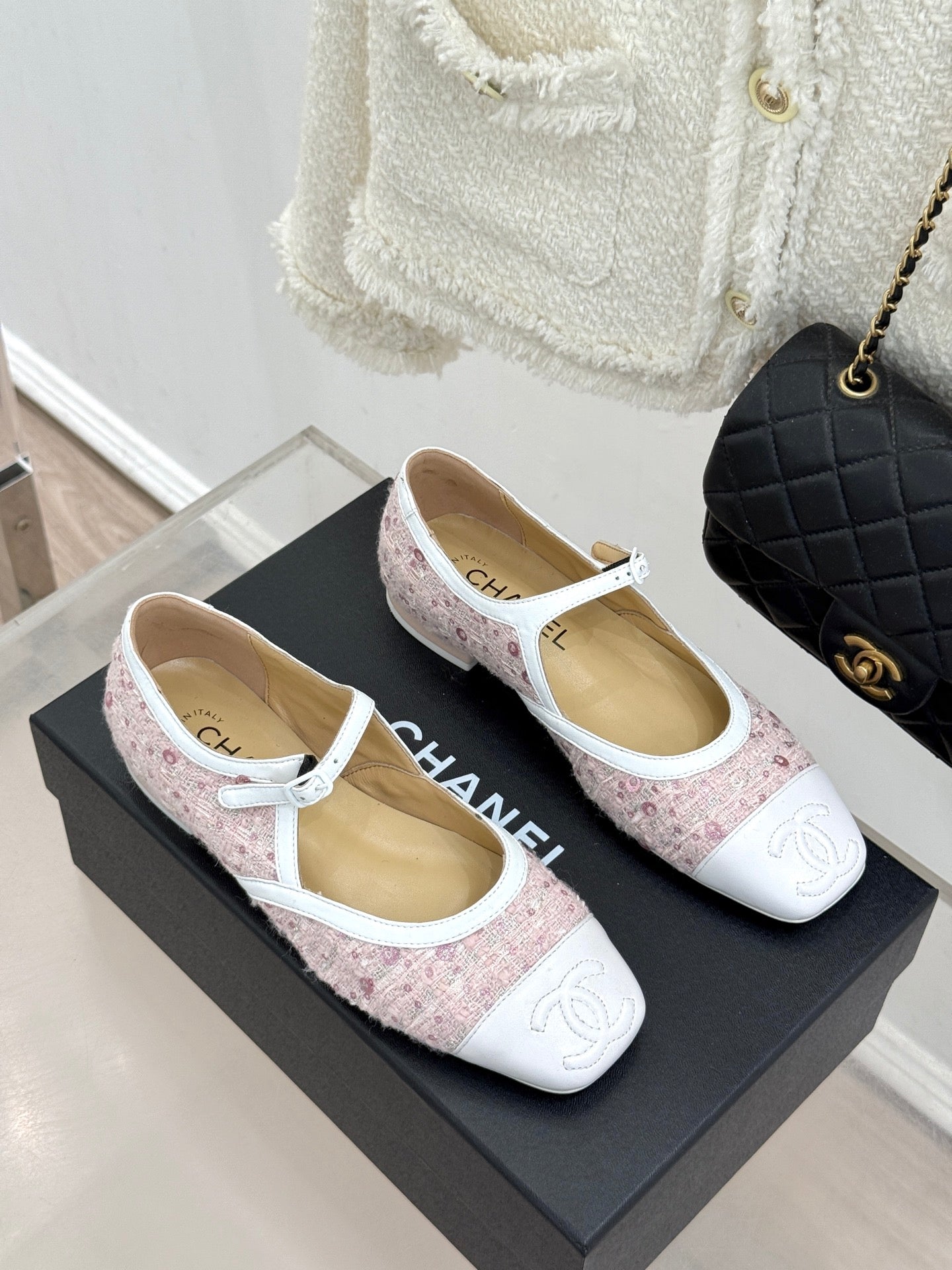CC 26s Square-Toe Mary Jane Shoes Pink White Tweed Leather 920422