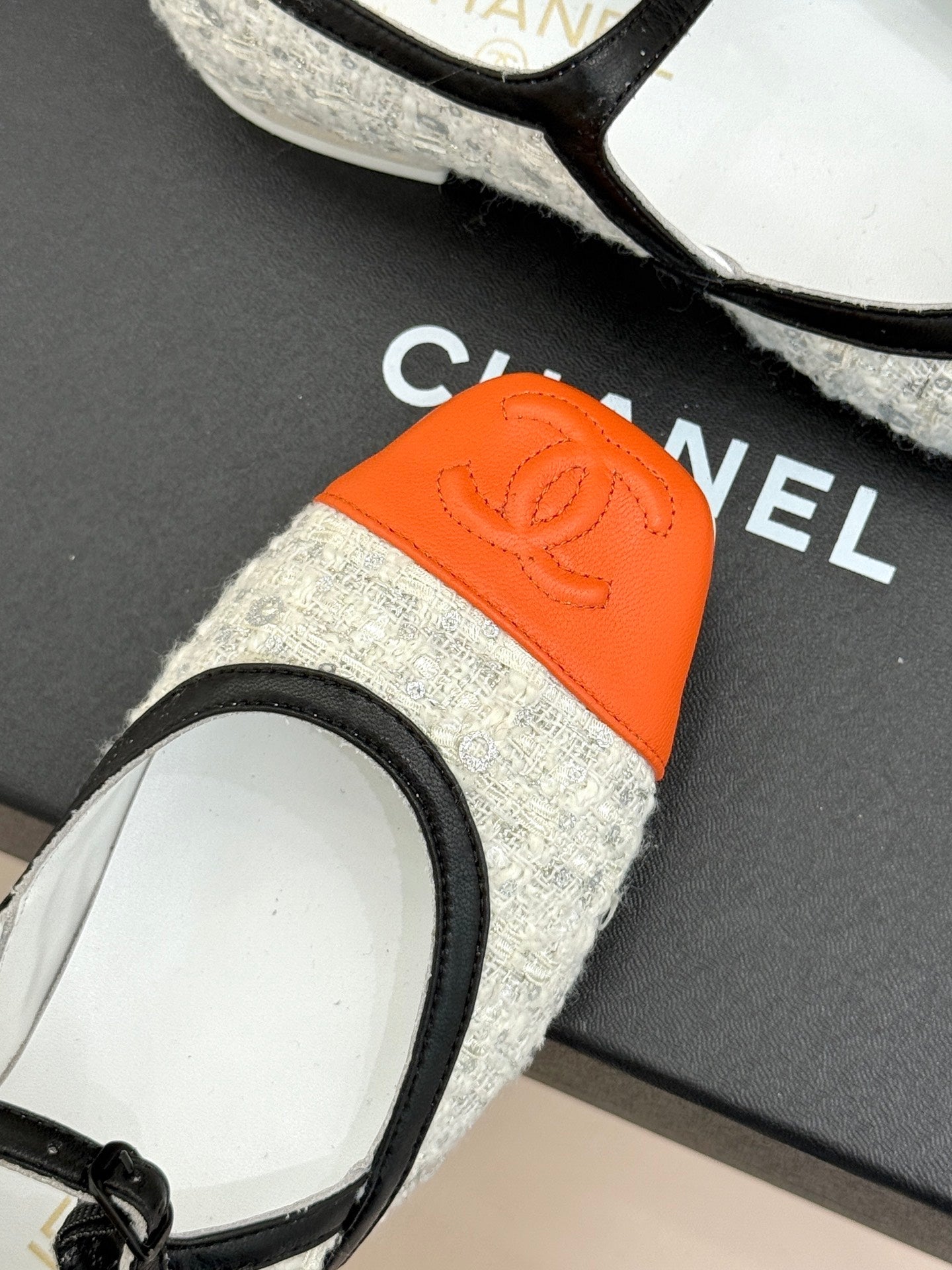 CC 26s Square-Toe Mary Jane Shoes Orange White Tweed Leather 920424