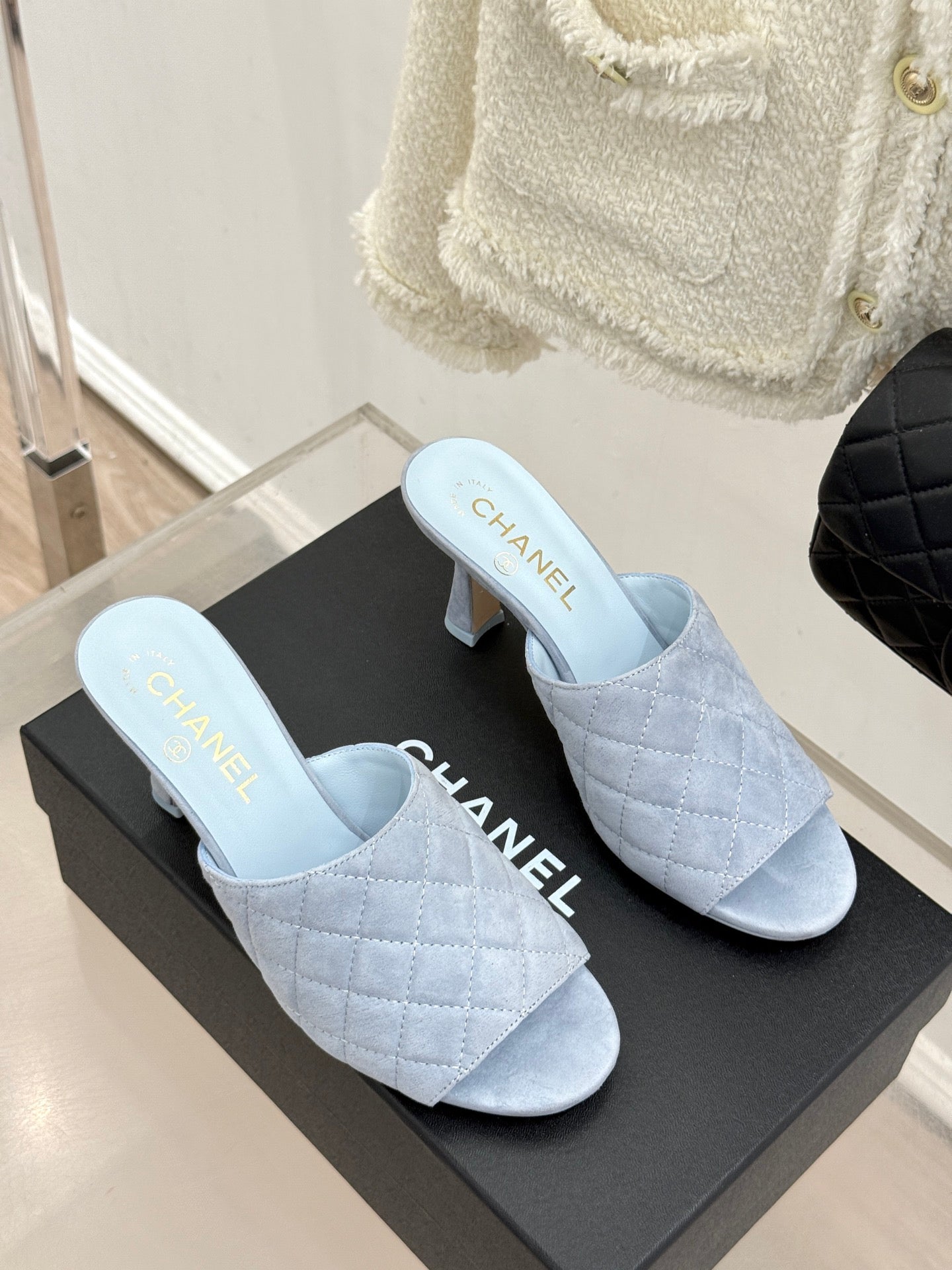 CC 26s High-Heeled Sandals Light Blue Diamond-Patterned Suede 920298
