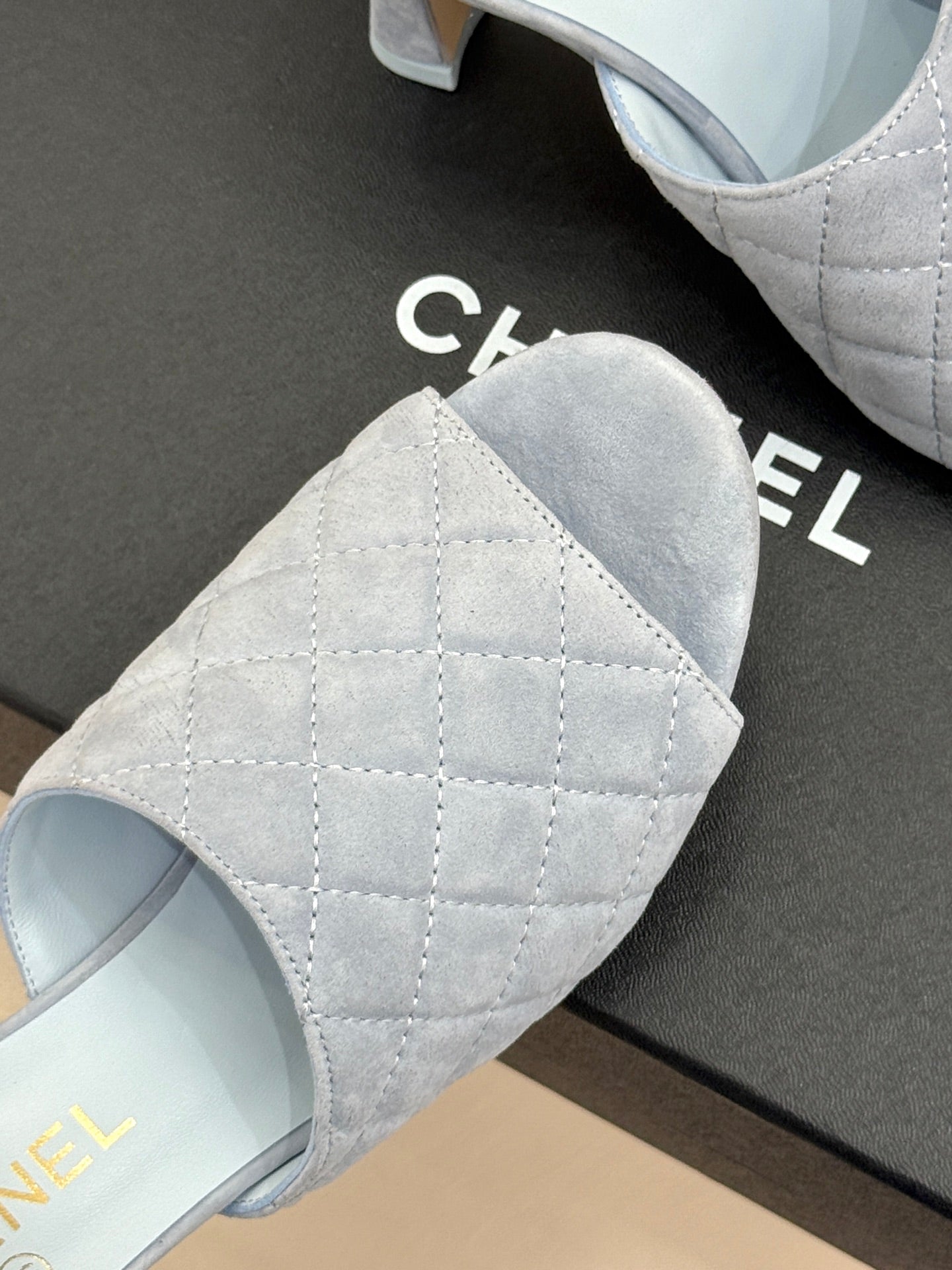 CC 26s High-Heeled Sandals Light Blue Diamond-Patterned Suede 920298