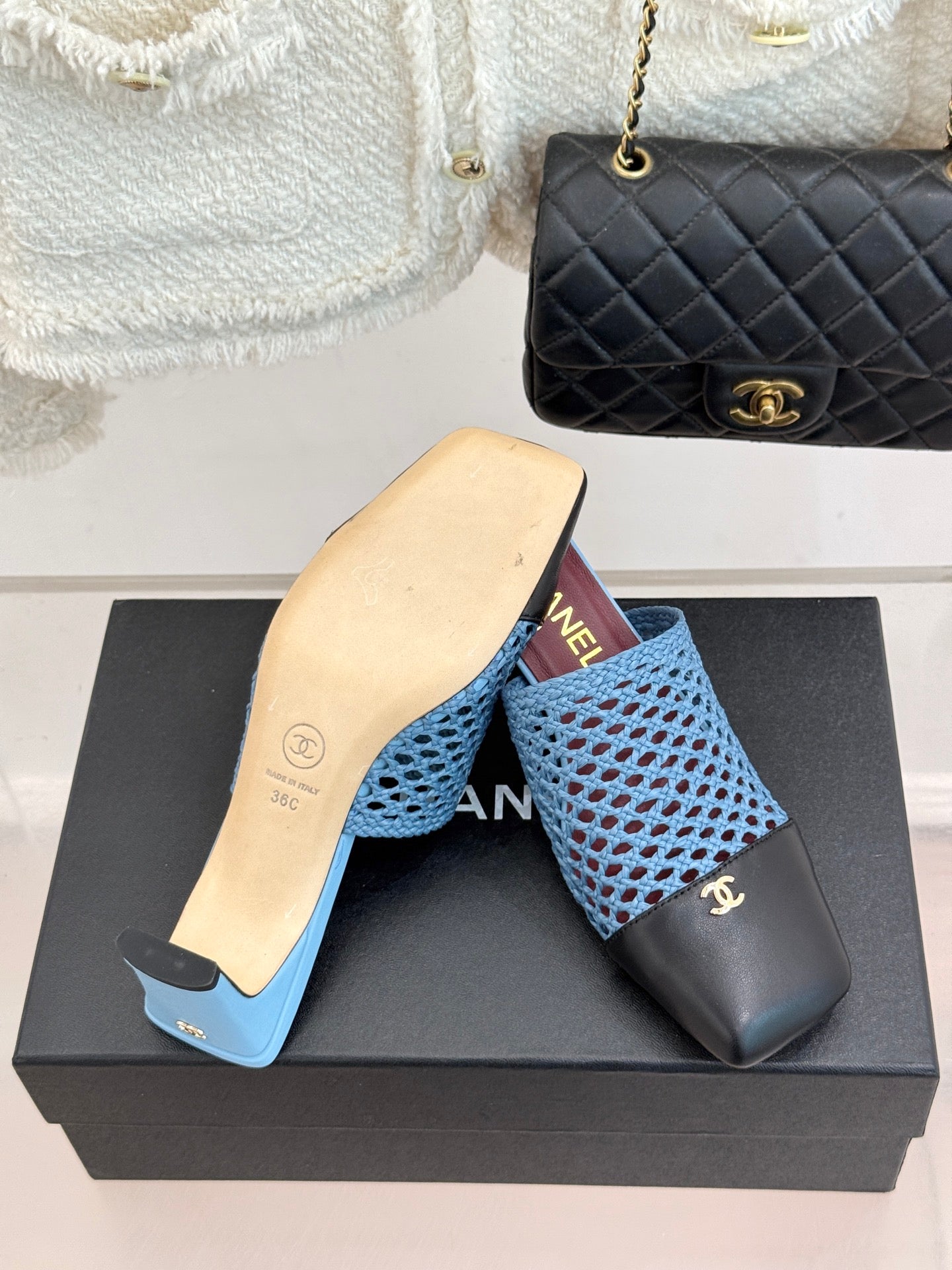CC 26s Square-Toe Sandals Black Blue Distinct Woven 887978