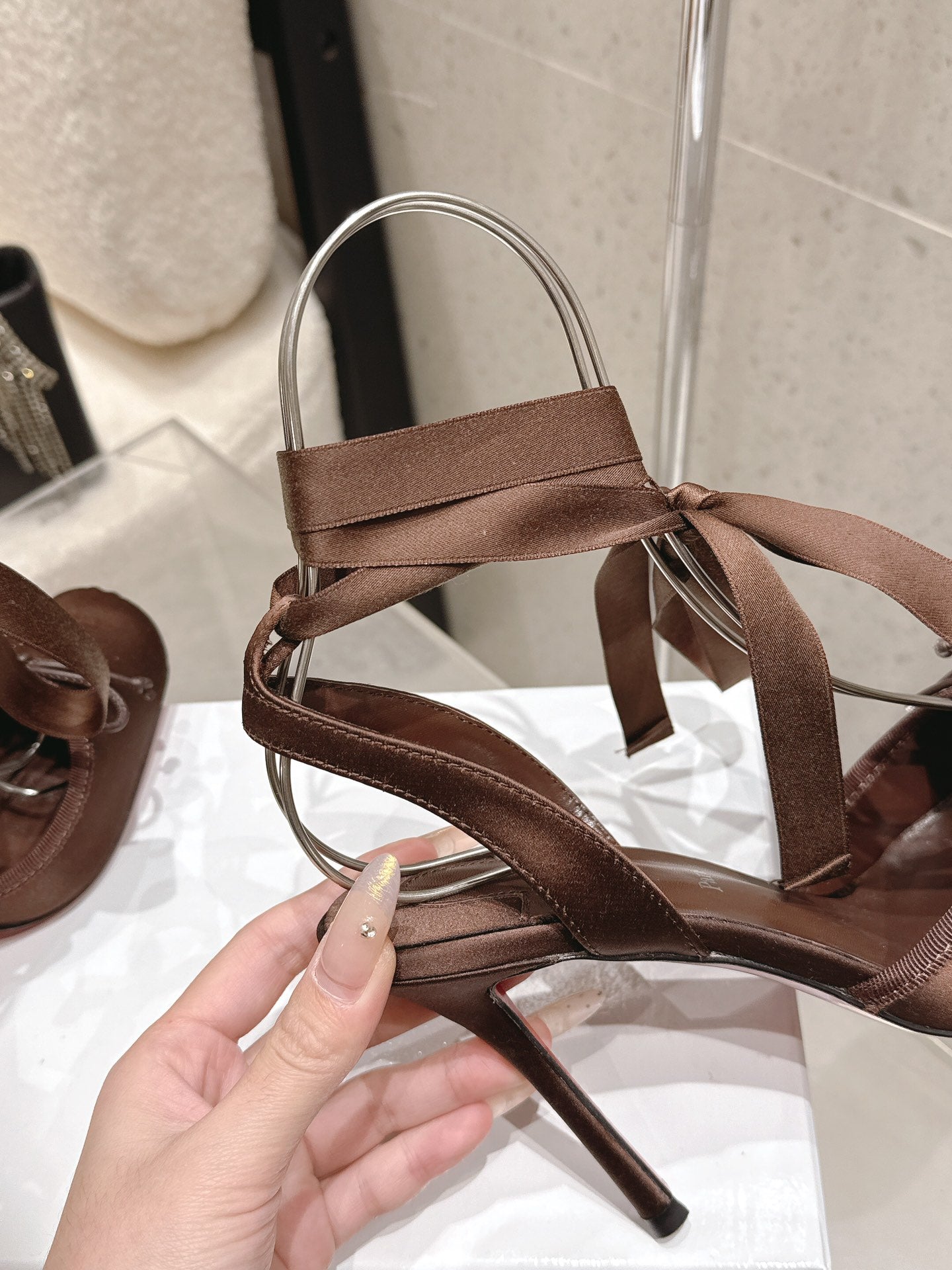 CL Cassia Lace Up Pumps 10.5 Brown Satin 610817