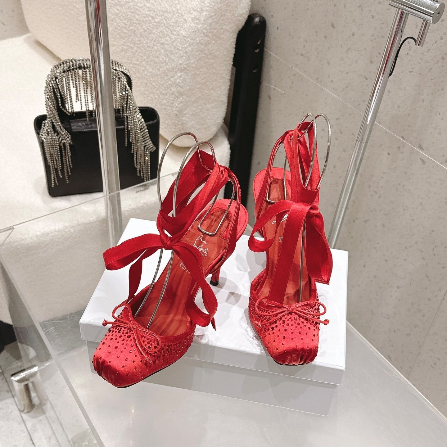 CL Cassia Lace Up Pumps Diamond-Embellished 10.5 Red Satin 610823
