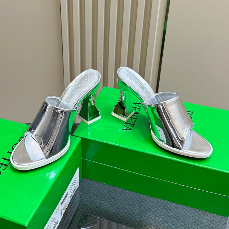 BV High Mule 95 Mm In Silver Calfskin