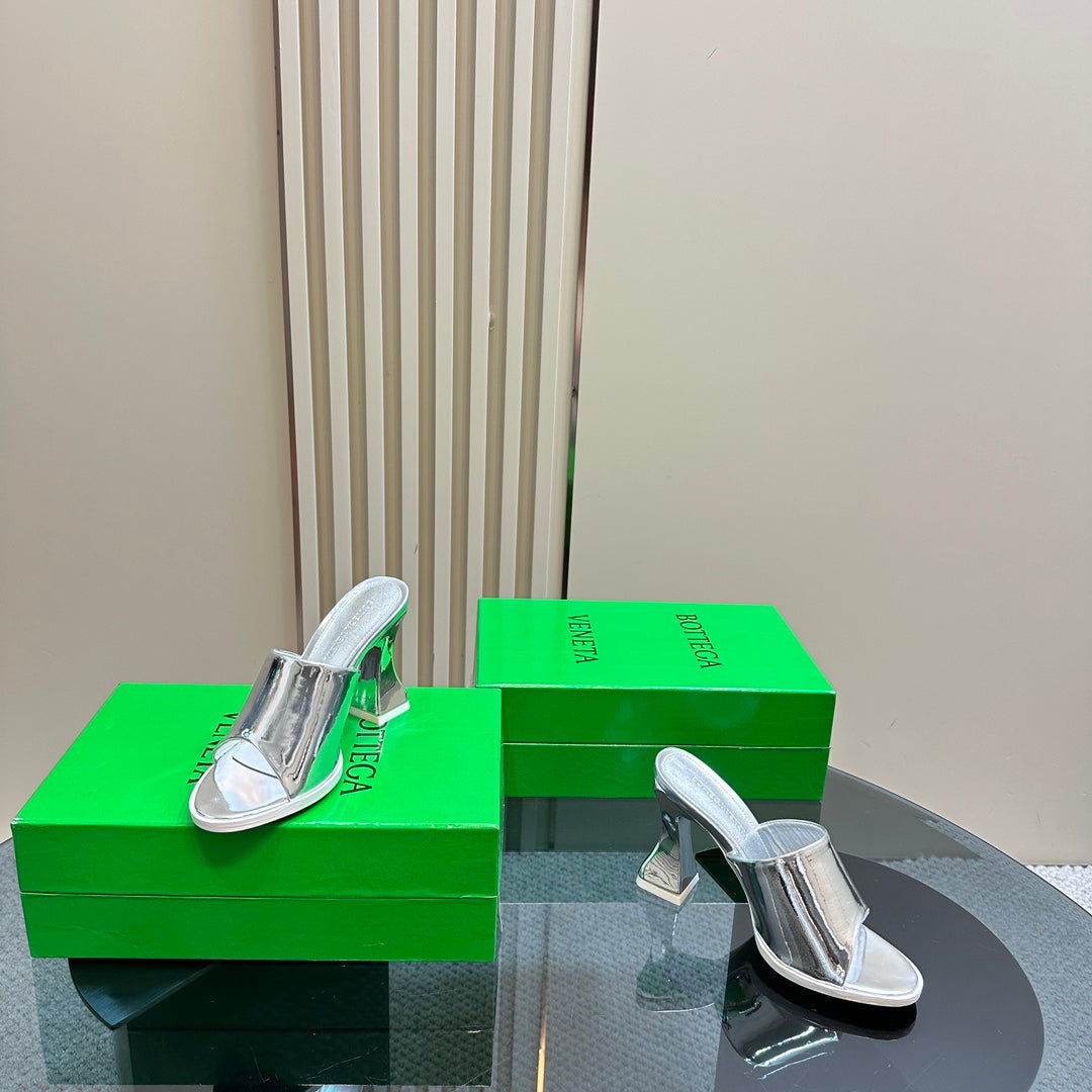 BV High Mule 95 Mm In Silver Calfskin