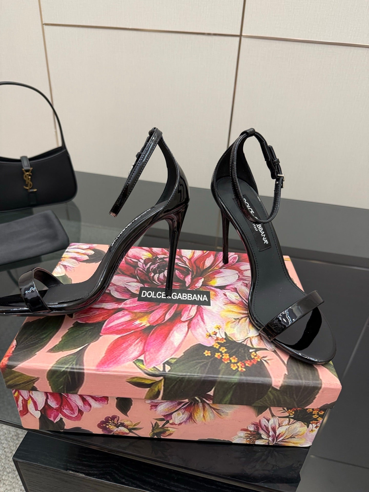 DC 25 Buckled High-Heeled Sandals Black Patent Leather & Sheepskin 326383