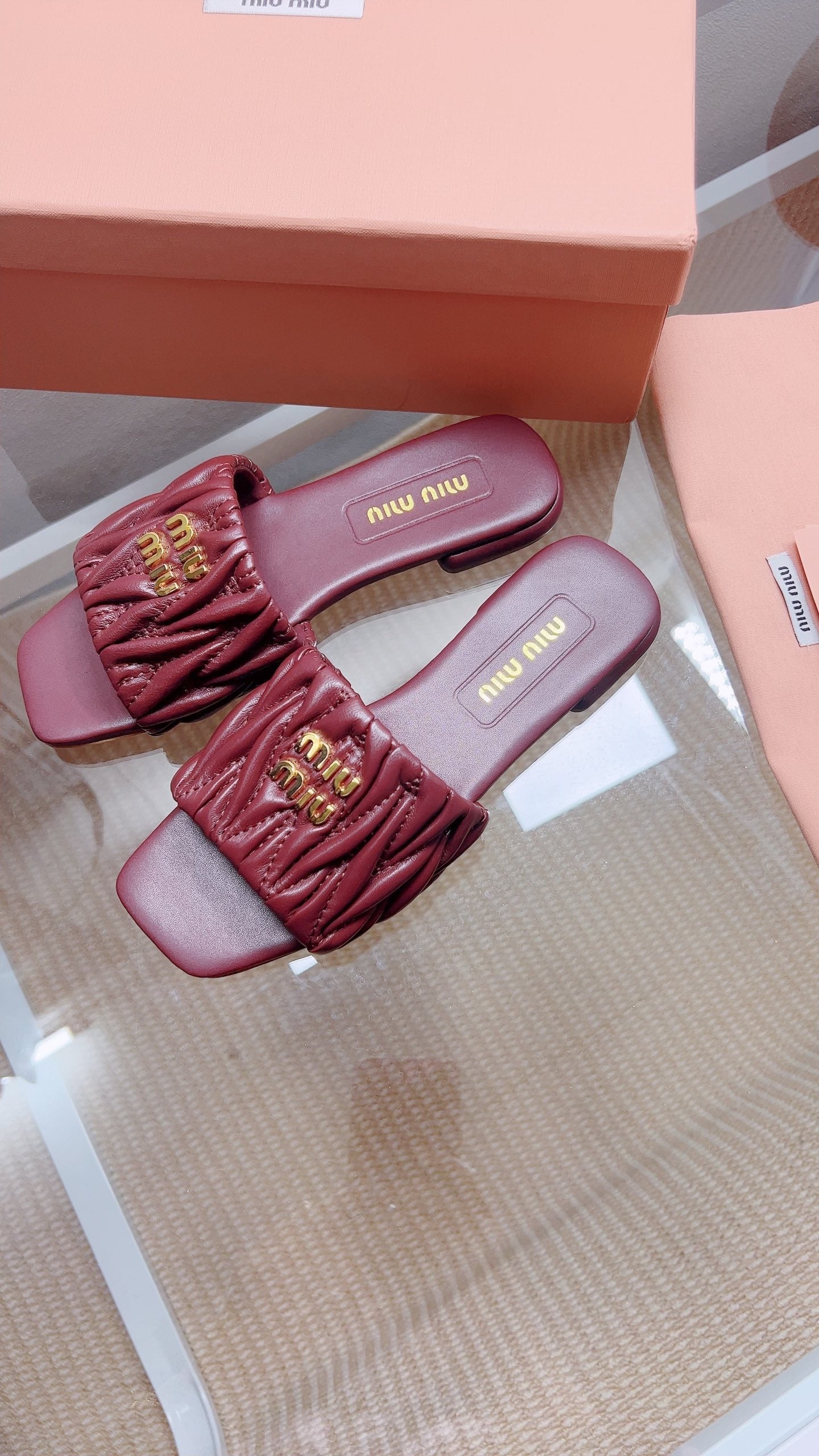 Miu Matelassé Slides Burgundy Leather 739552