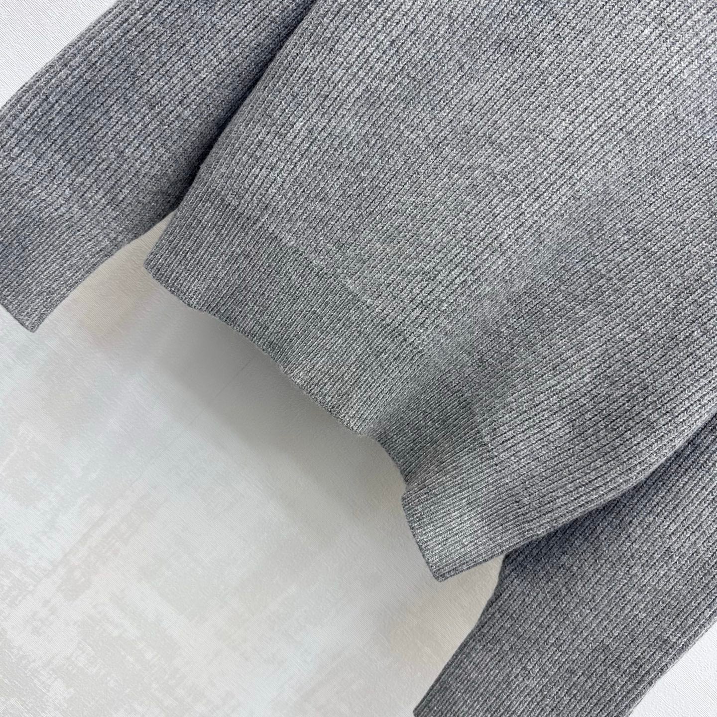 CD 26s Embroidered Knitted Long-Sleeve Top Grey Wool Cashmere 421320