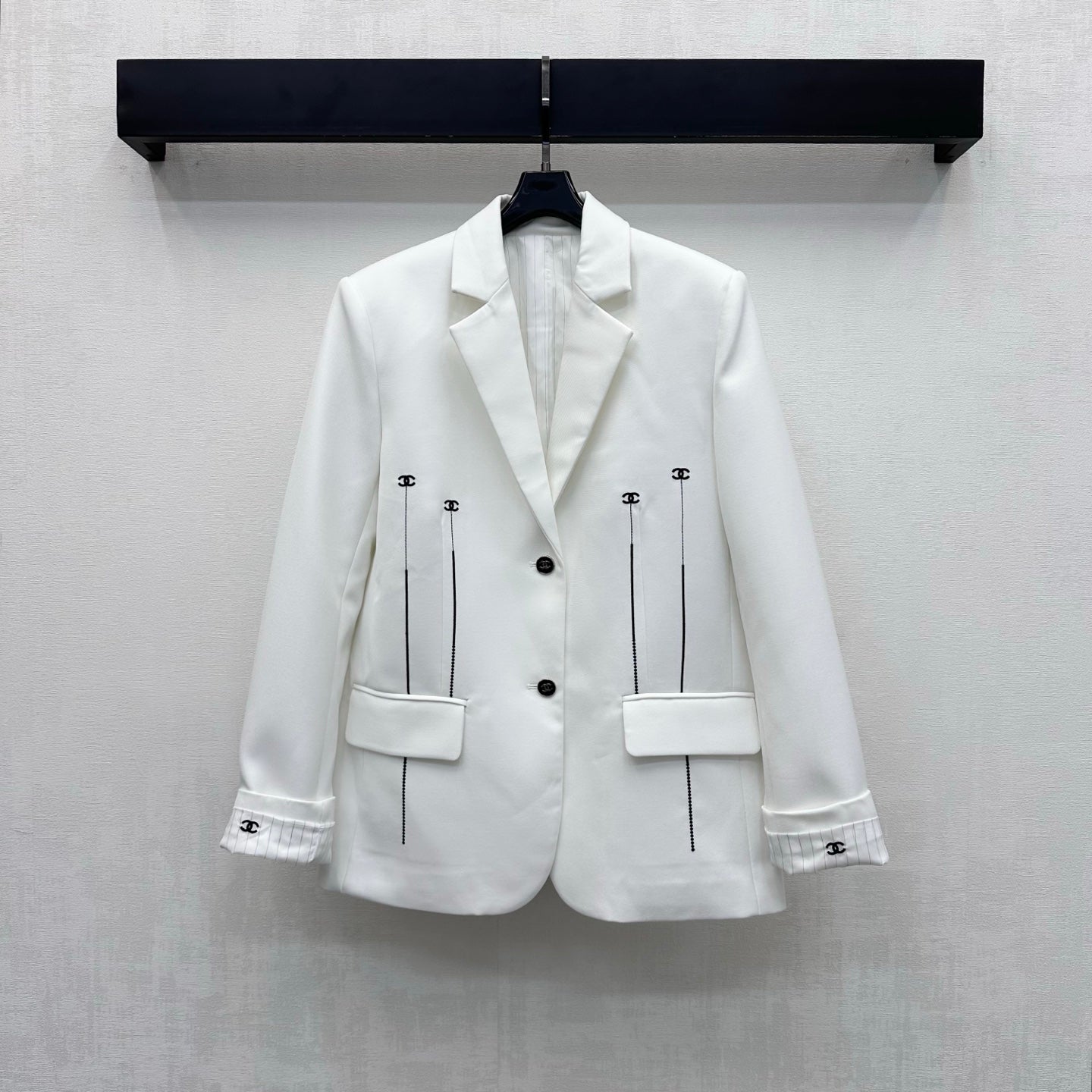 CC 26s Embroidered And Beaded Suit Jacket White Polyester 422605