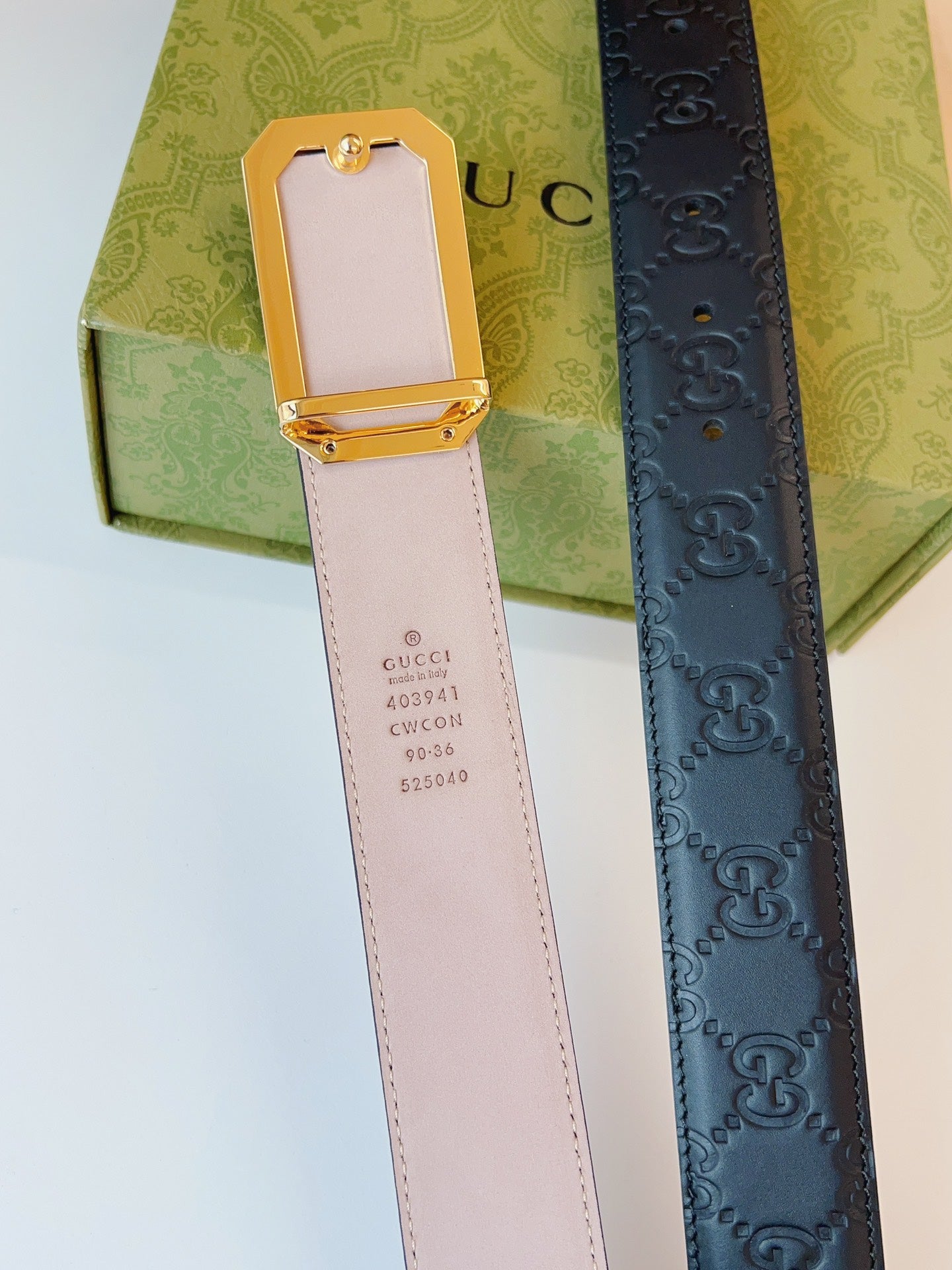 Gucci Signature Belt Gold Buckle 35mm Black Embossed Leather