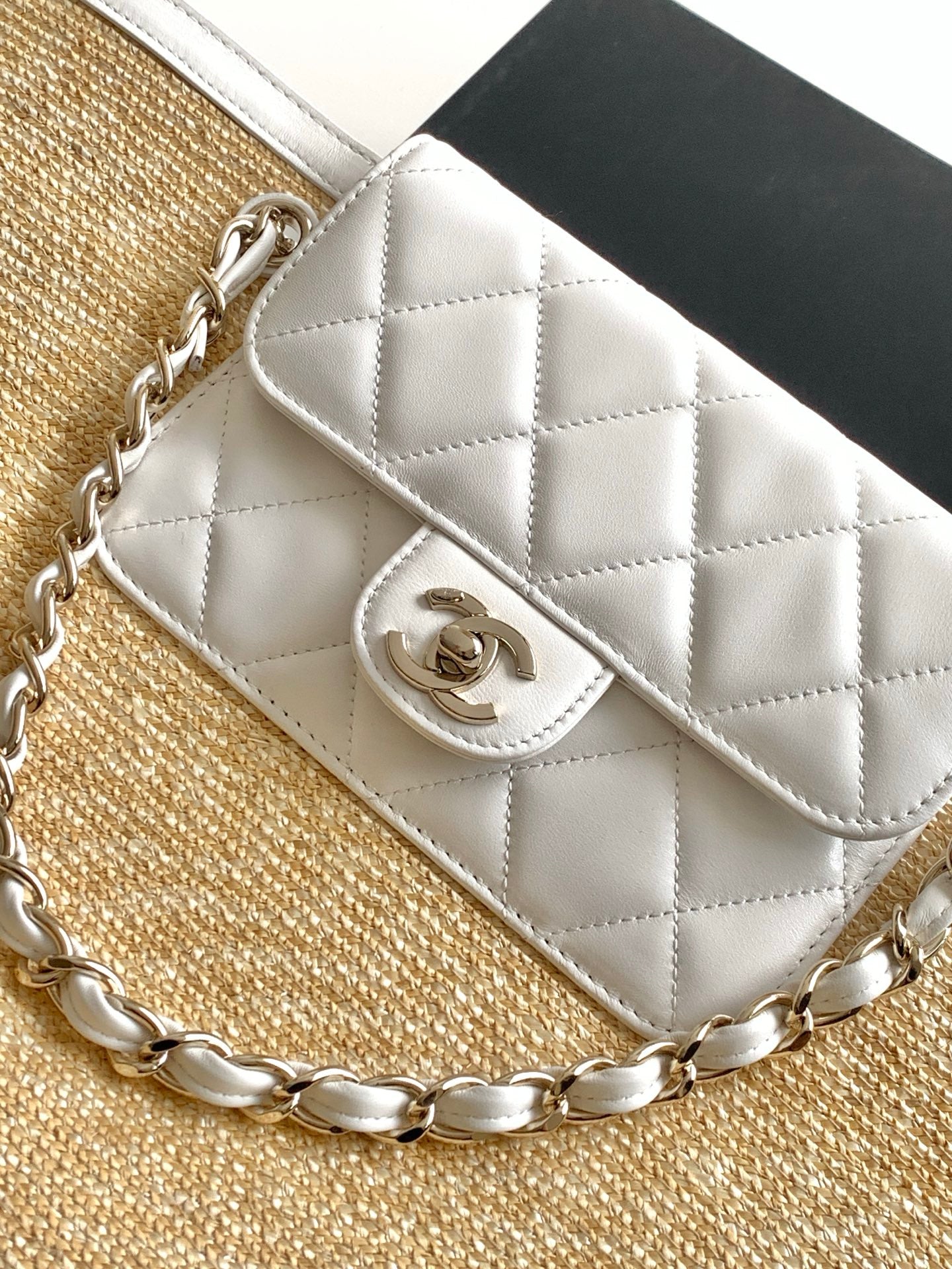 CC 2026 Large Shopping Bag Beige White Straw Calfskin