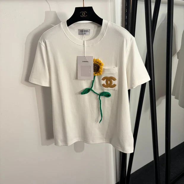 Chanel 2026 Hand-Crochet Chrysanthemum T-shirt White Cotton 150106