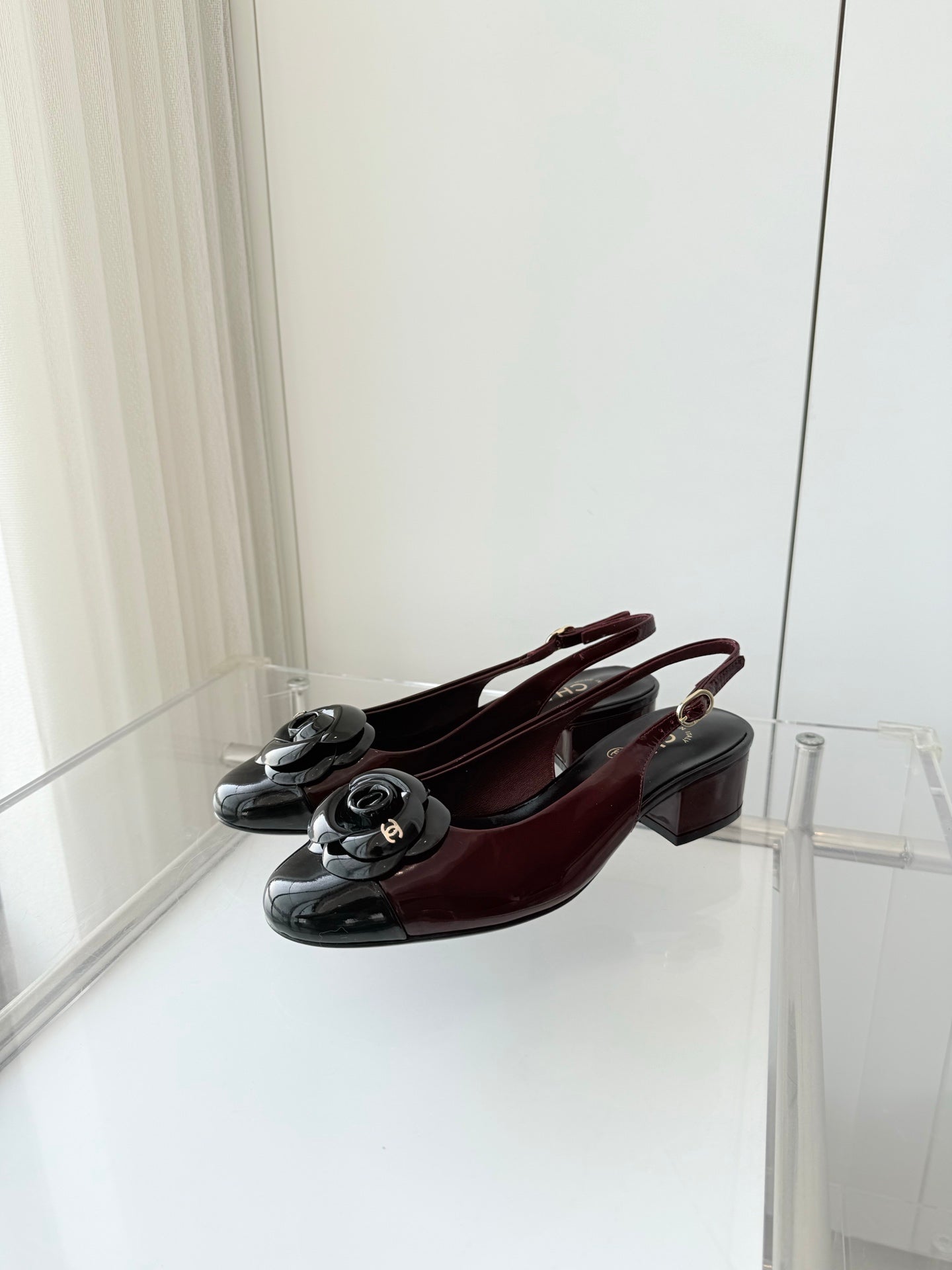 CC 26s Slingback Floral 3.5cm Black Burgundy Patent Leather 597416