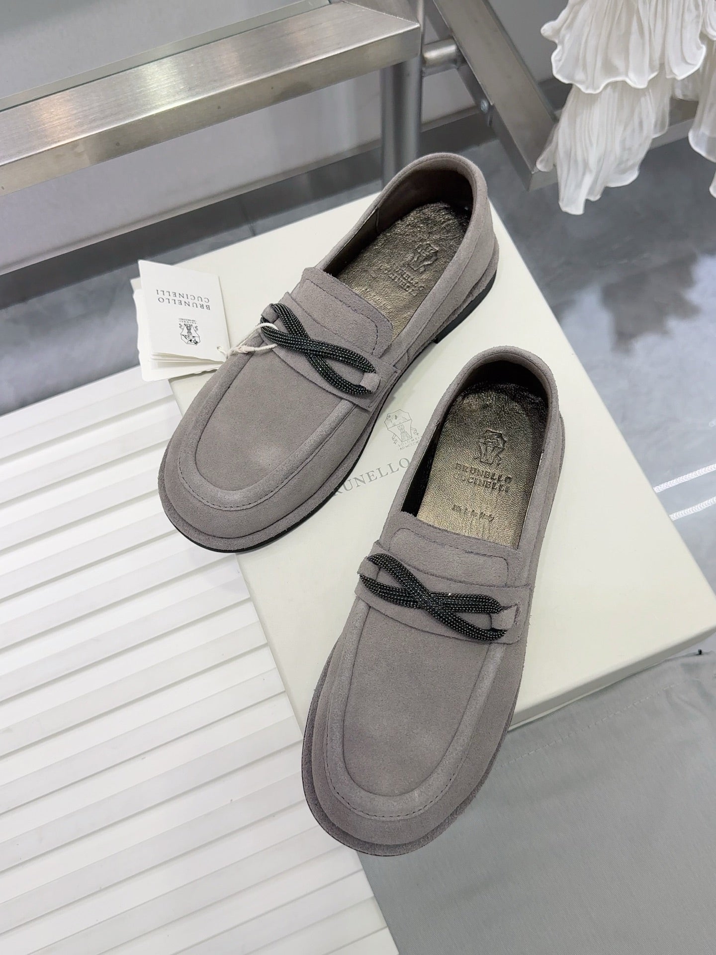 Brunello Women's Striped Shoes Grey Suede 578030