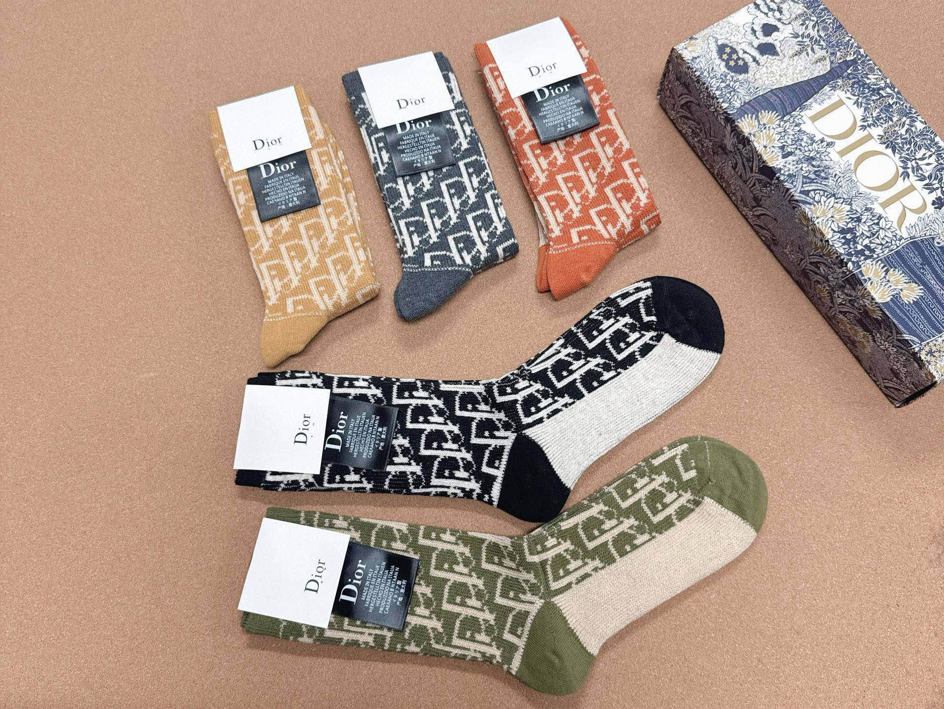 Long-Sleeve Socks 152392 (1 BOX)
