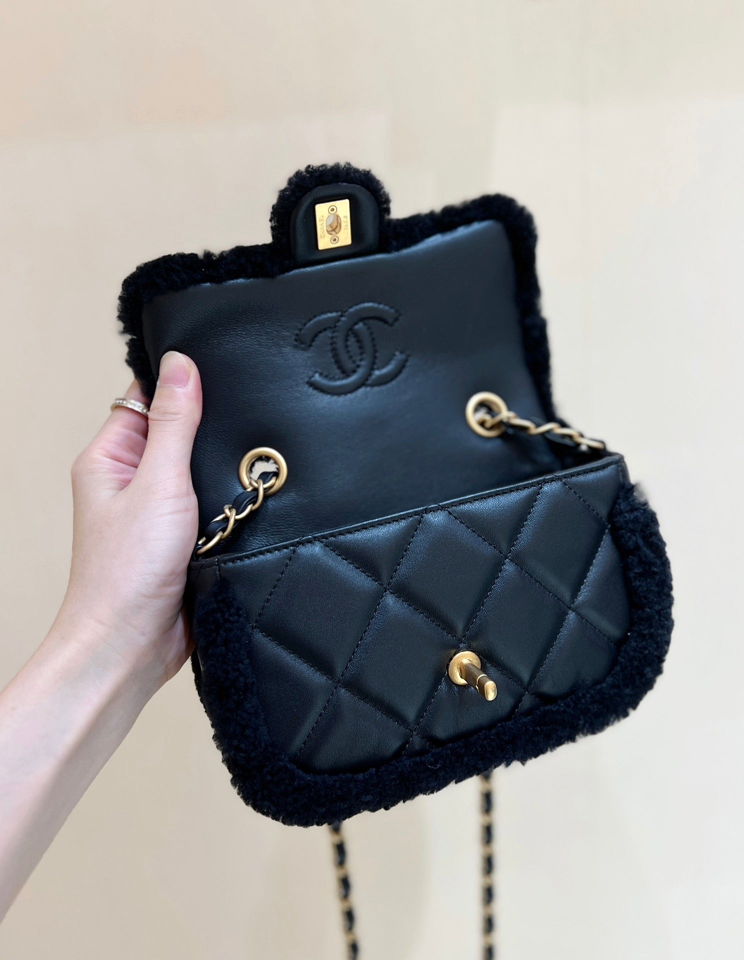 CC 24K Teddy Bear CF 18 cm Black Lambskin & Fur Light GHW