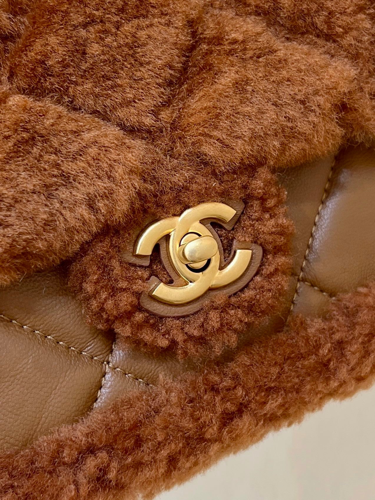 CC 24K Teddy Bear CF 18 cm Brown Lambskin & Fur Light GHW