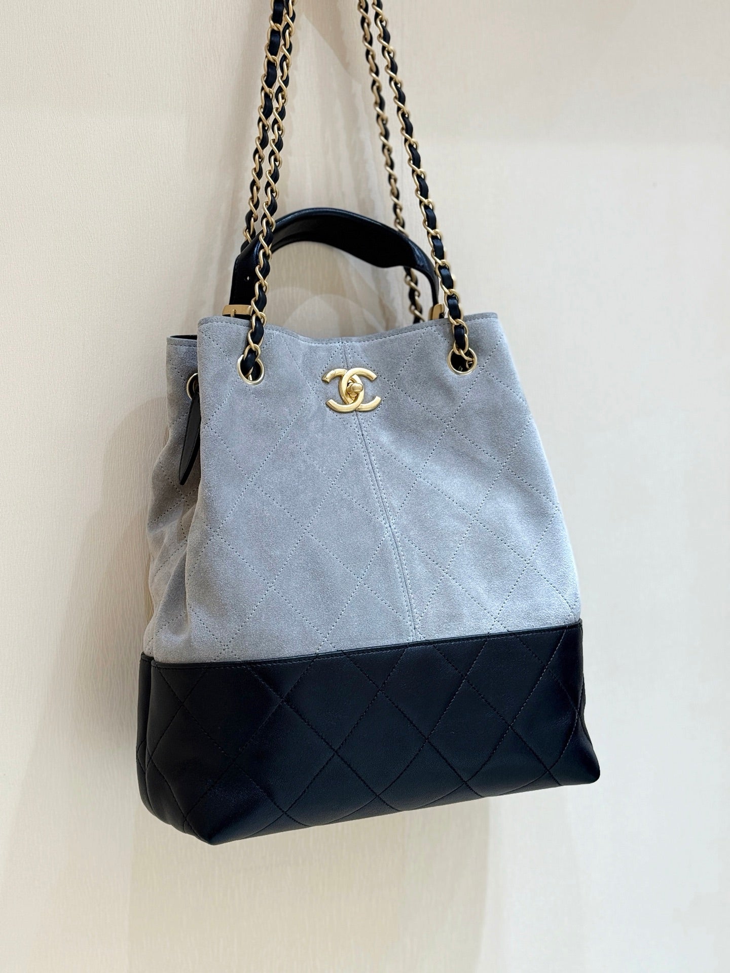 CC 25A Hobo 29cm Gray Black Suede Lambskin