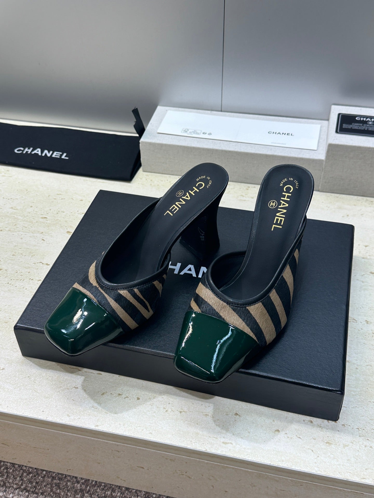 CC Square Toe Color-Blocked Mule 9cm Teal Green Horsehair Patent Leather 830460