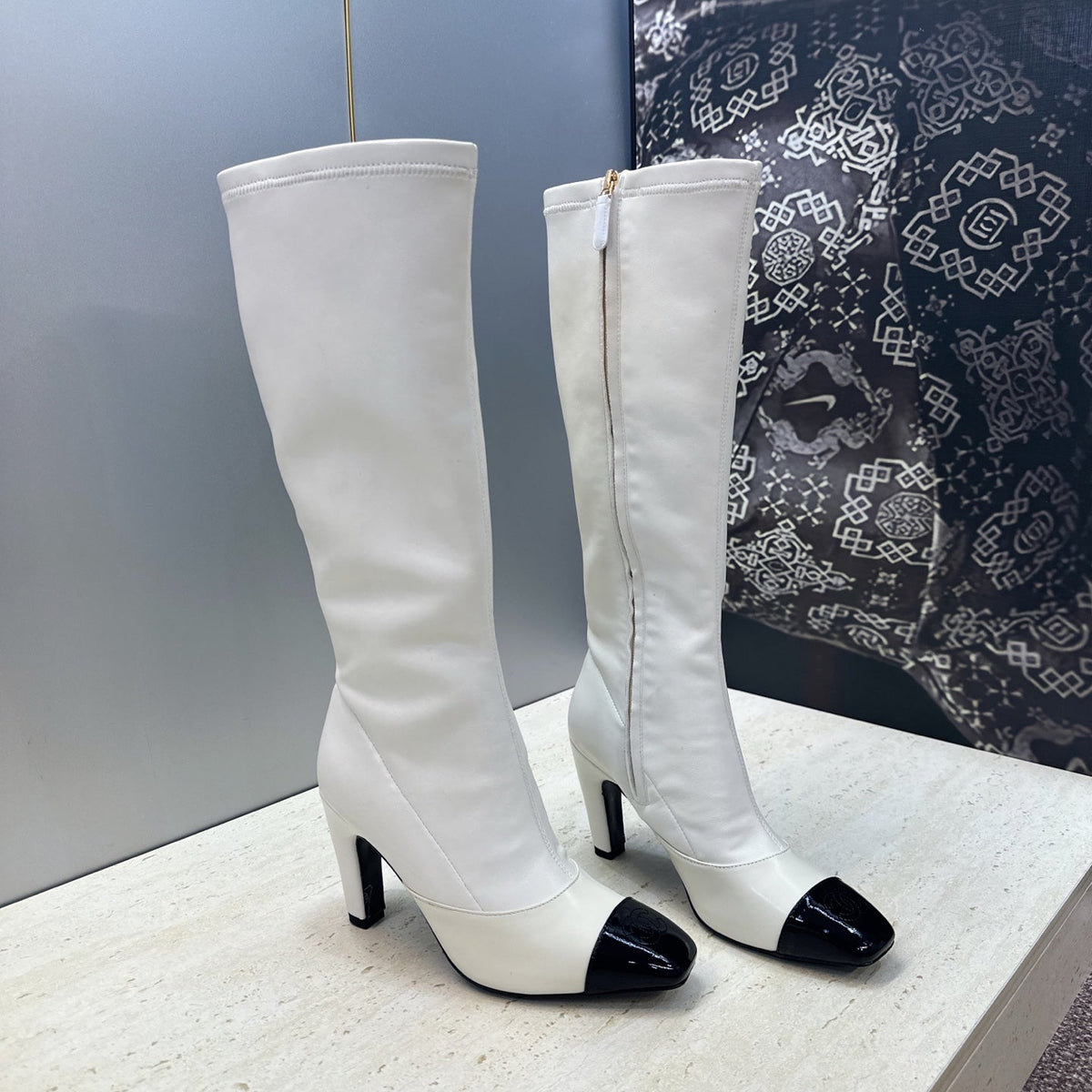 CC 26S Knee High Boots 9cm White Lambskin Patent 118734