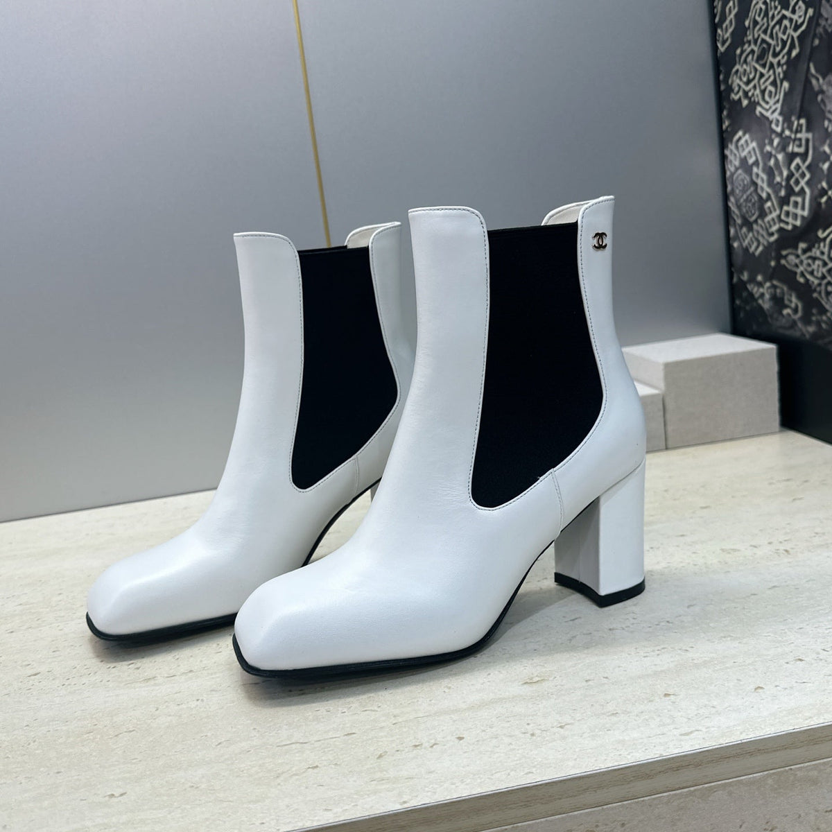 CC 26S Chelsea Ankle Boots 7.5cm White Calfskin 118738