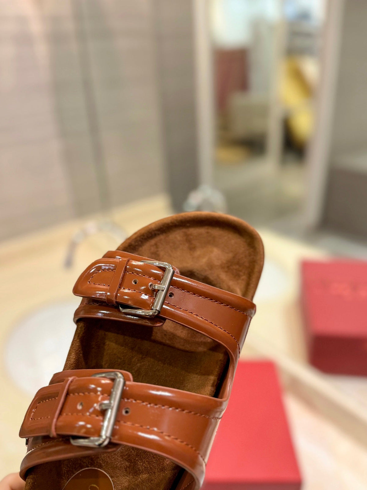 VT 26s Fussfriend Two Strap Sandals Brown Patent Leather Suede 985405